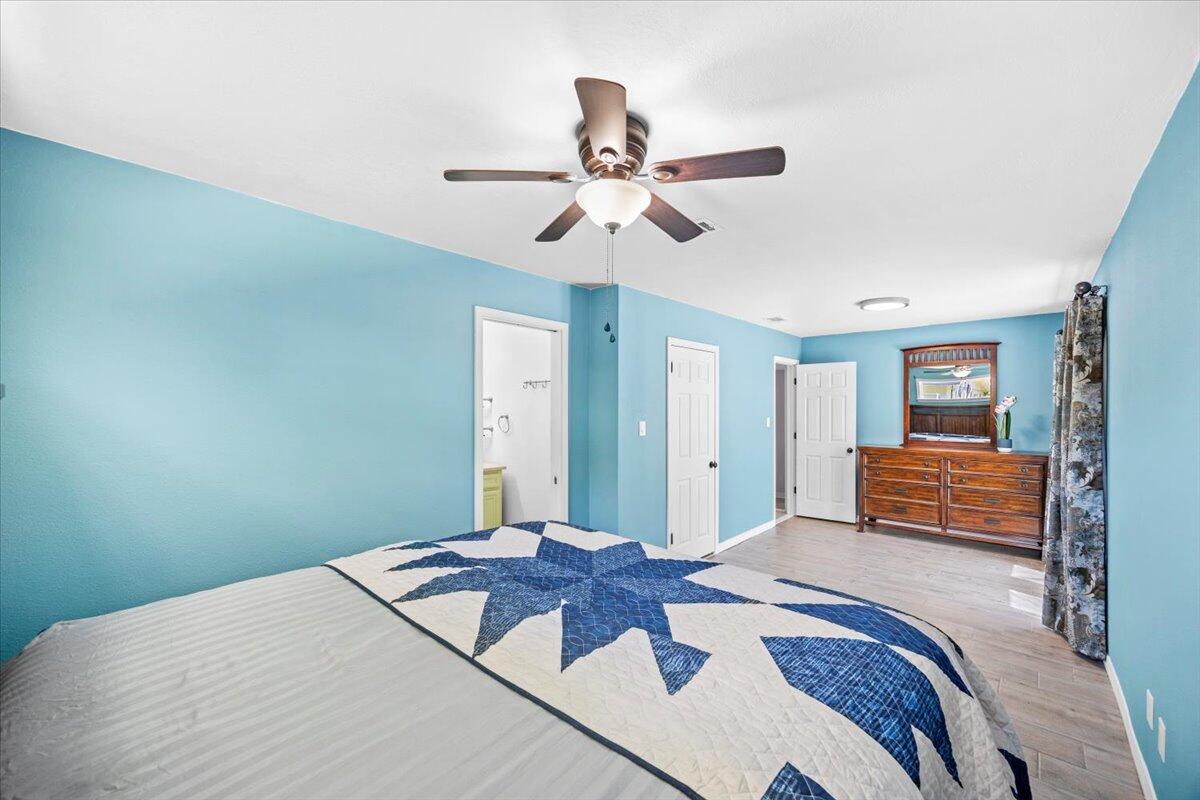 CRESCENT LAKE - Residential