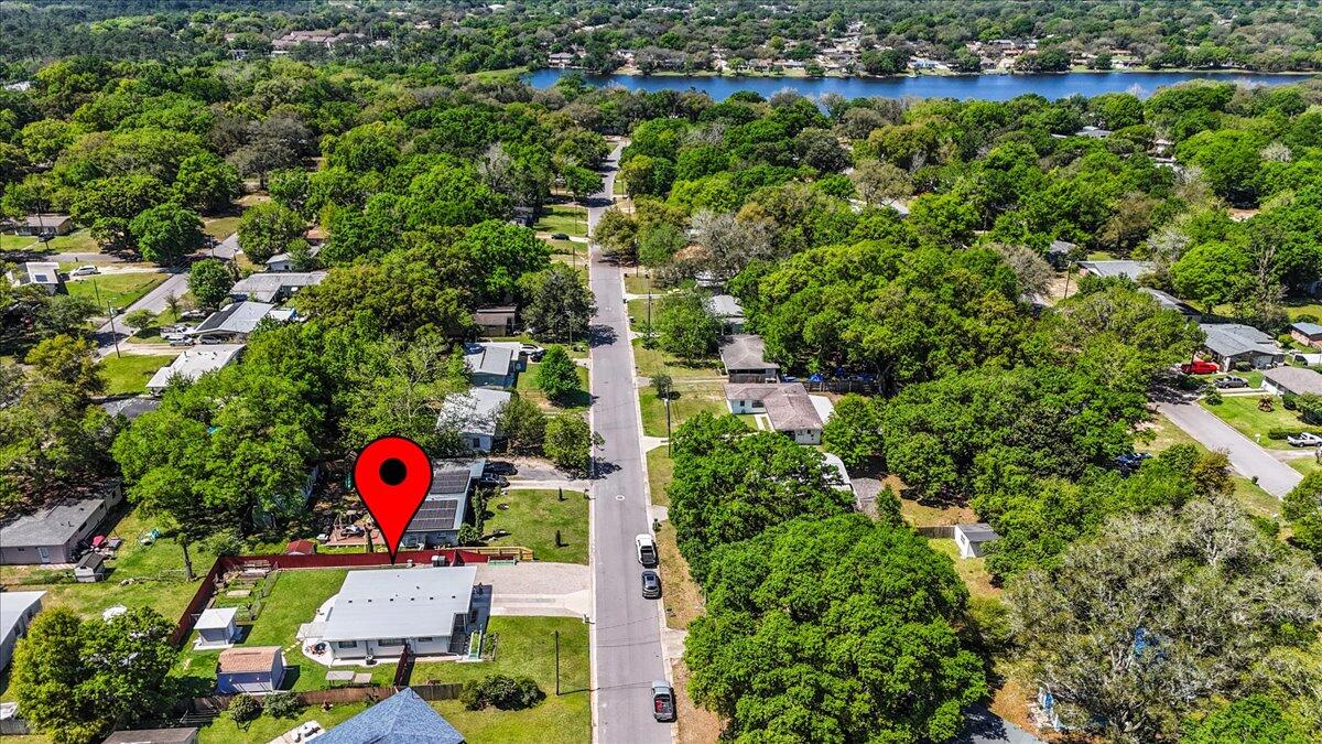 CRESCENT LAKE - Residential