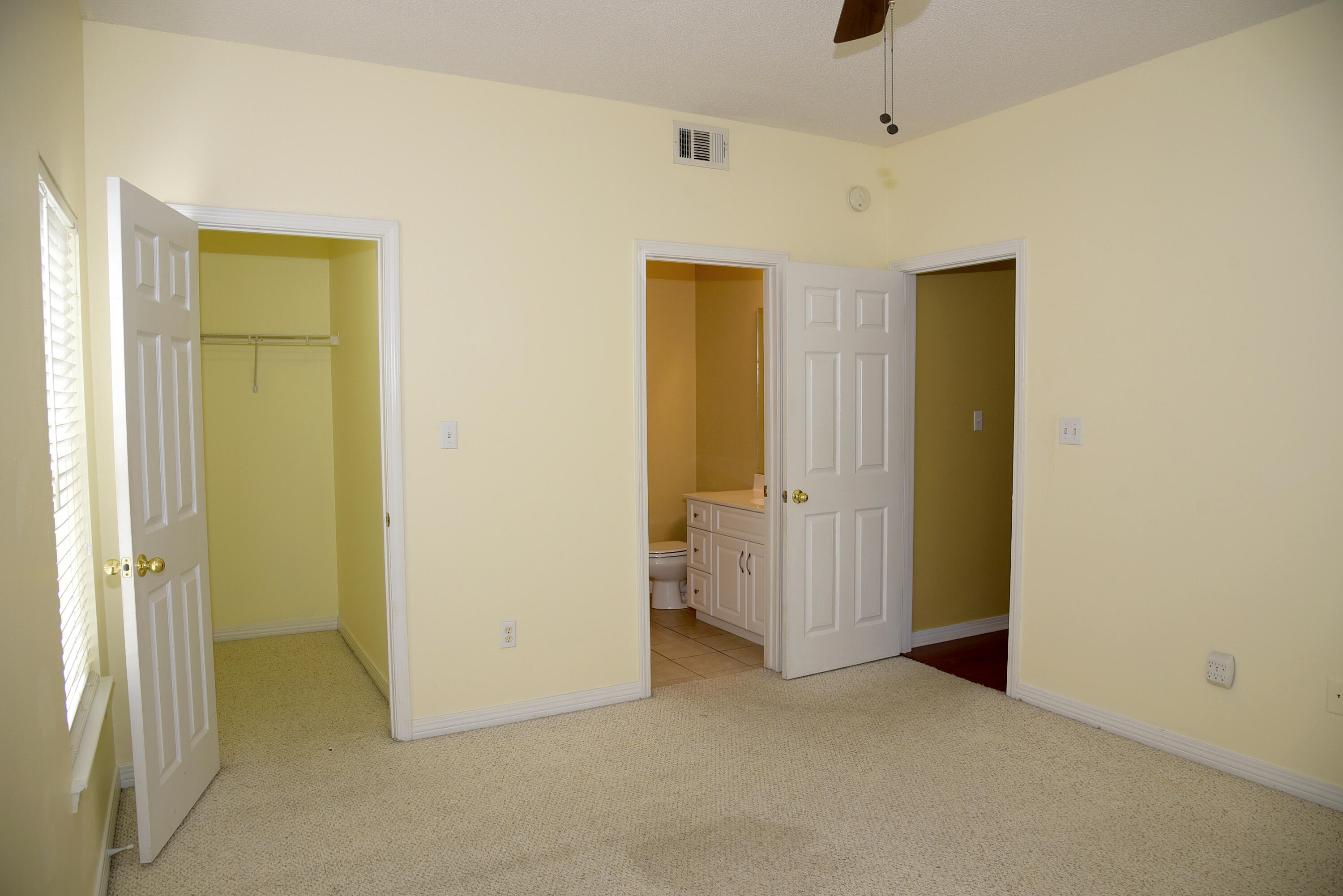 THE OAKS AT NICEVILLE - Residential Lease