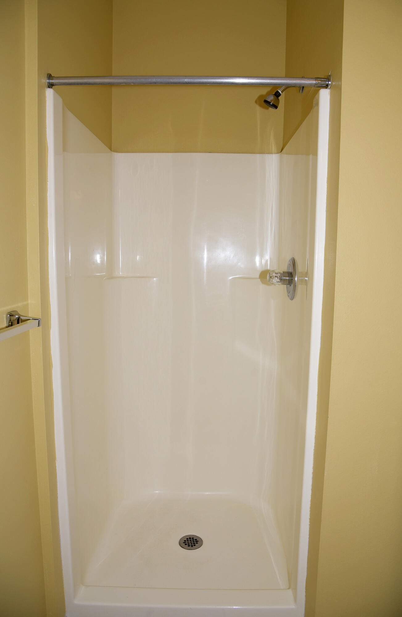 THE OAKS AT NICEVILLE - Residential Lease