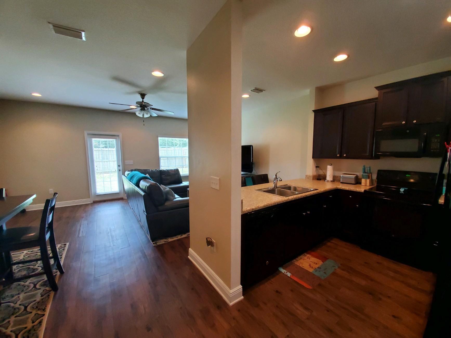 IRON HORSE T/H PH 1 - Residential