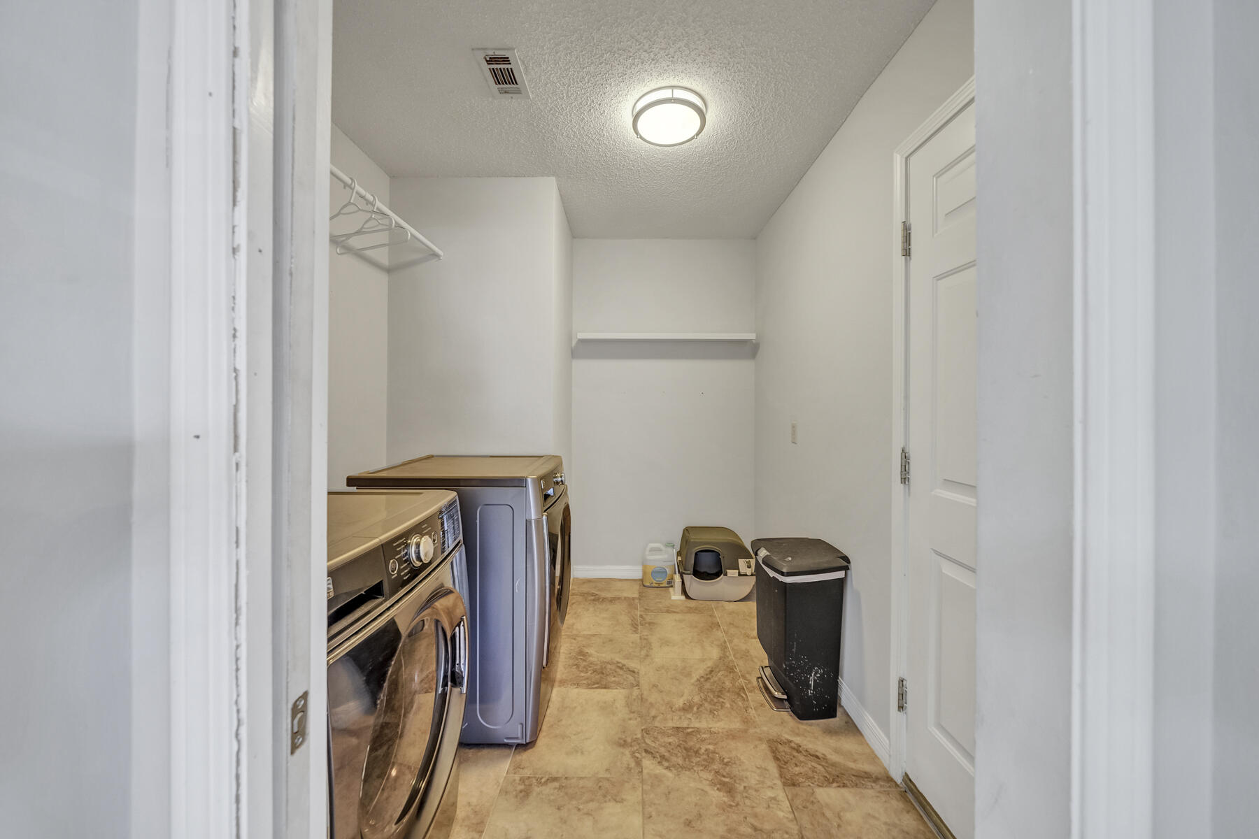 LEGEND COVE - Residential