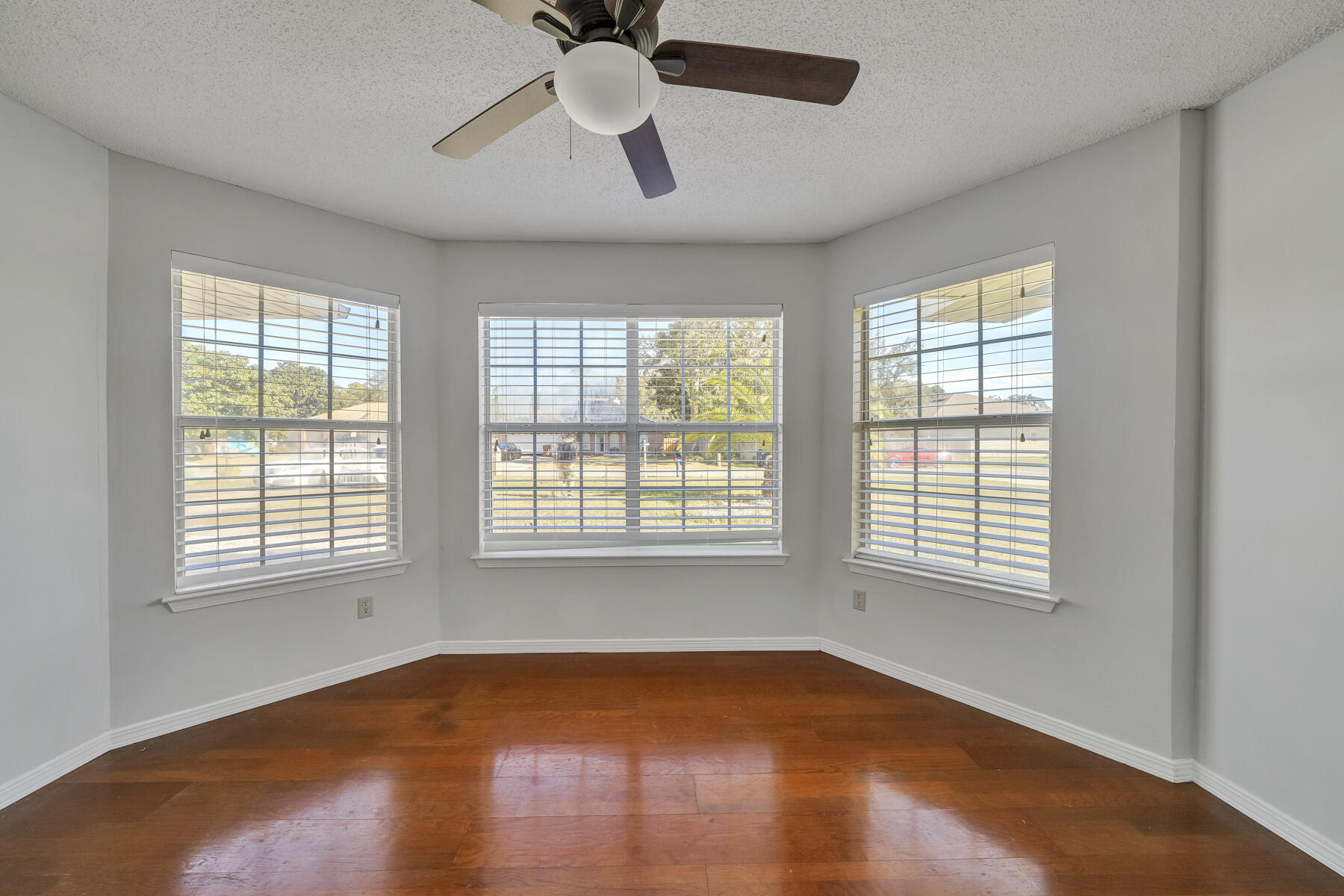 LEGEND COVE - Residential