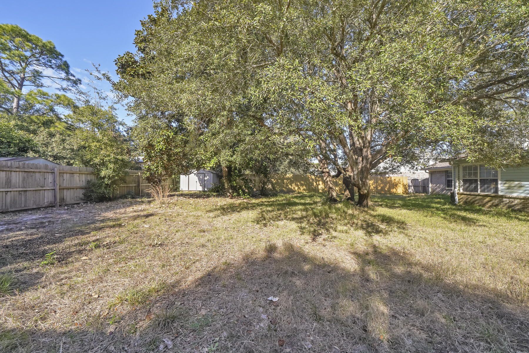 LEGEND COVE - Residential