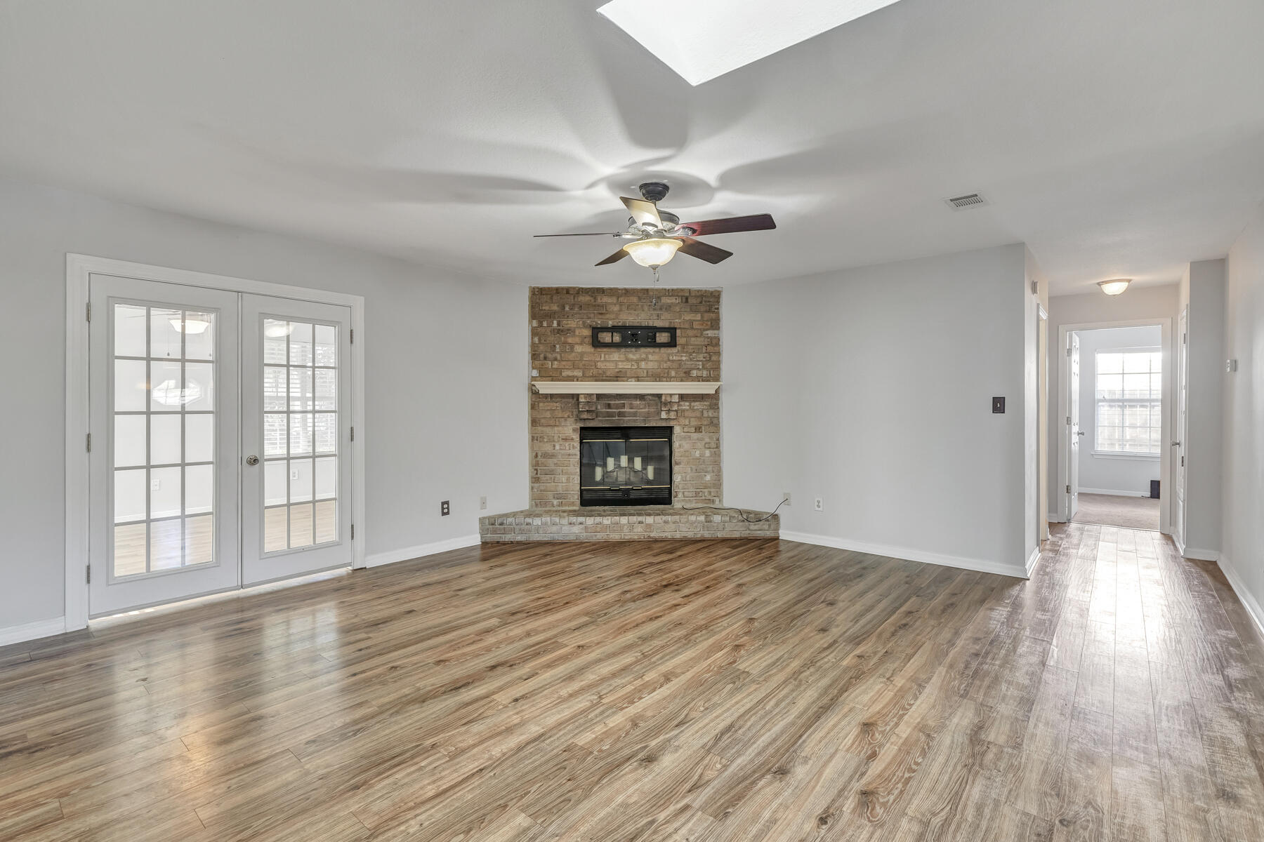 LEGEND COVE - Residential