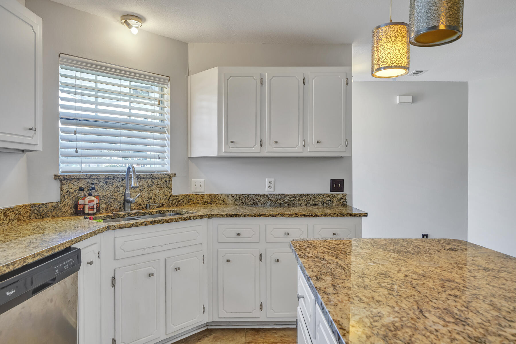 LEGEND COVE - Residential