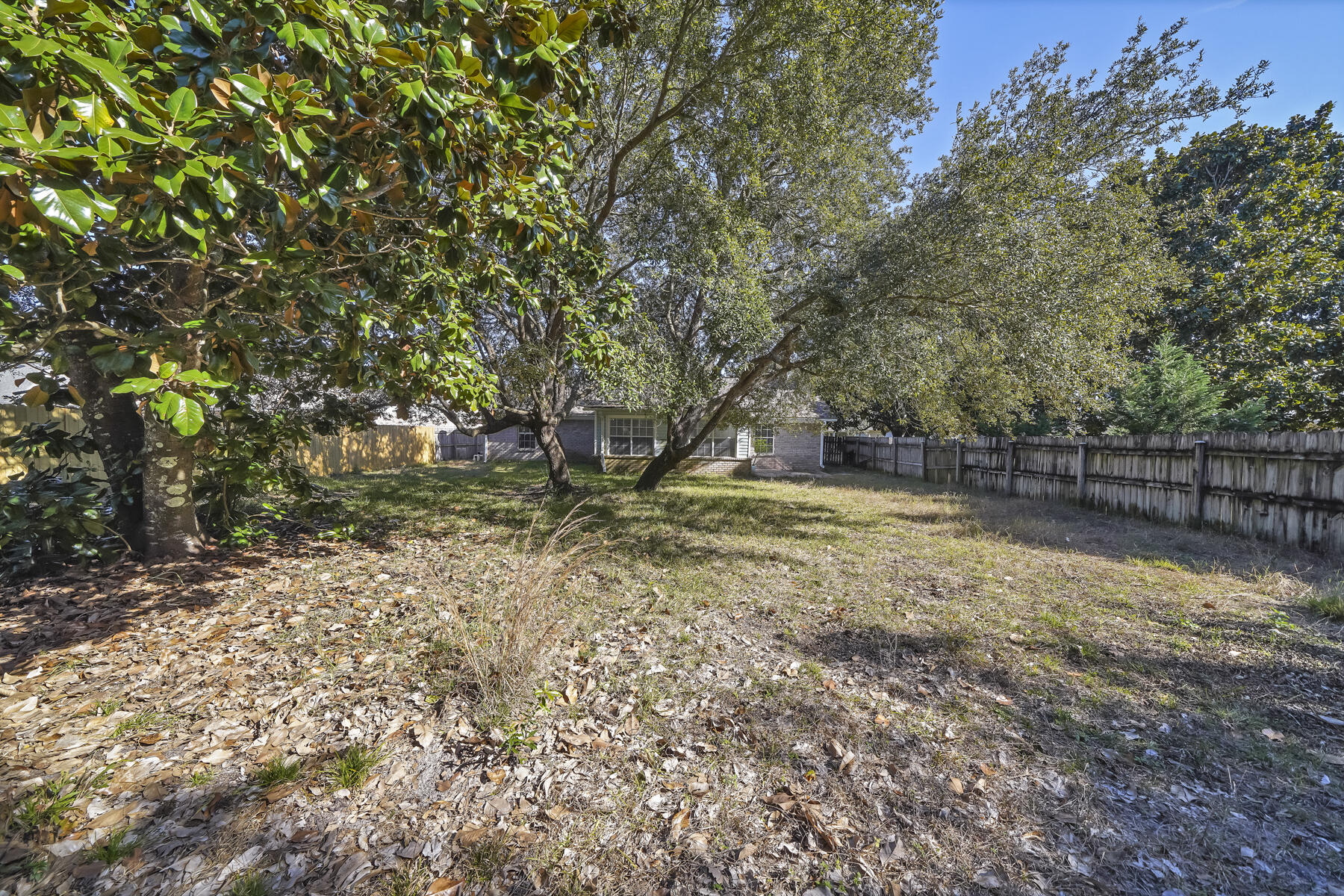 LEGEND COVE - Residential