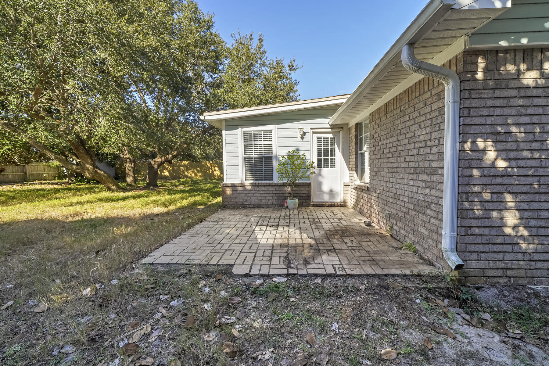 LEGEND COVE - Residential