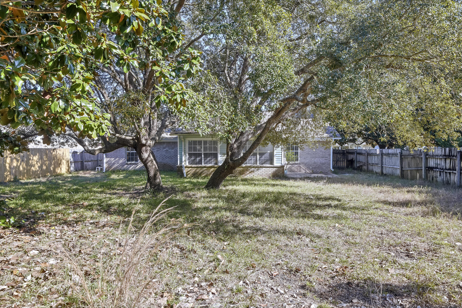 LEGEND COVE - Residential