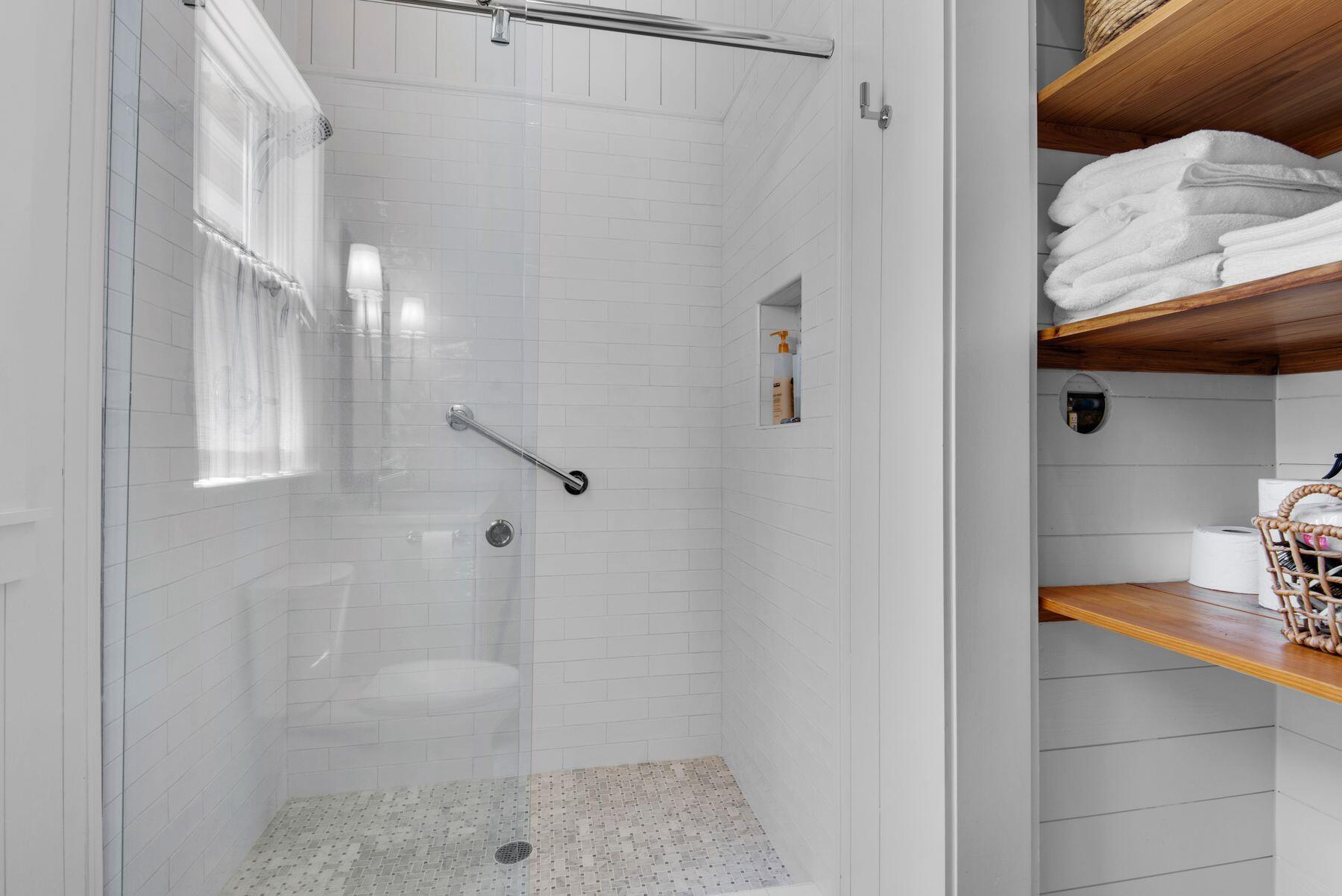 HEWETT BAYOU - Residential