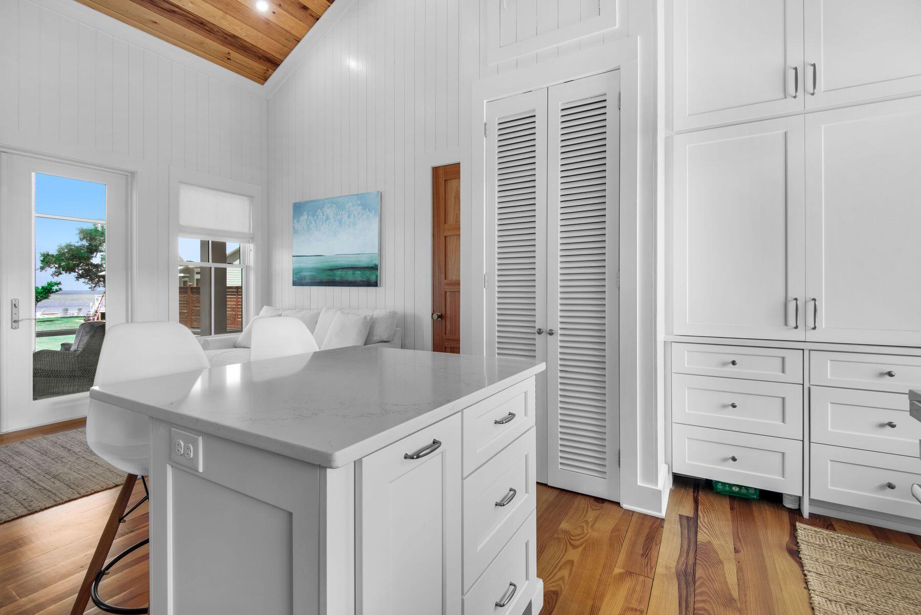 HEWETT BAYOU - Residential