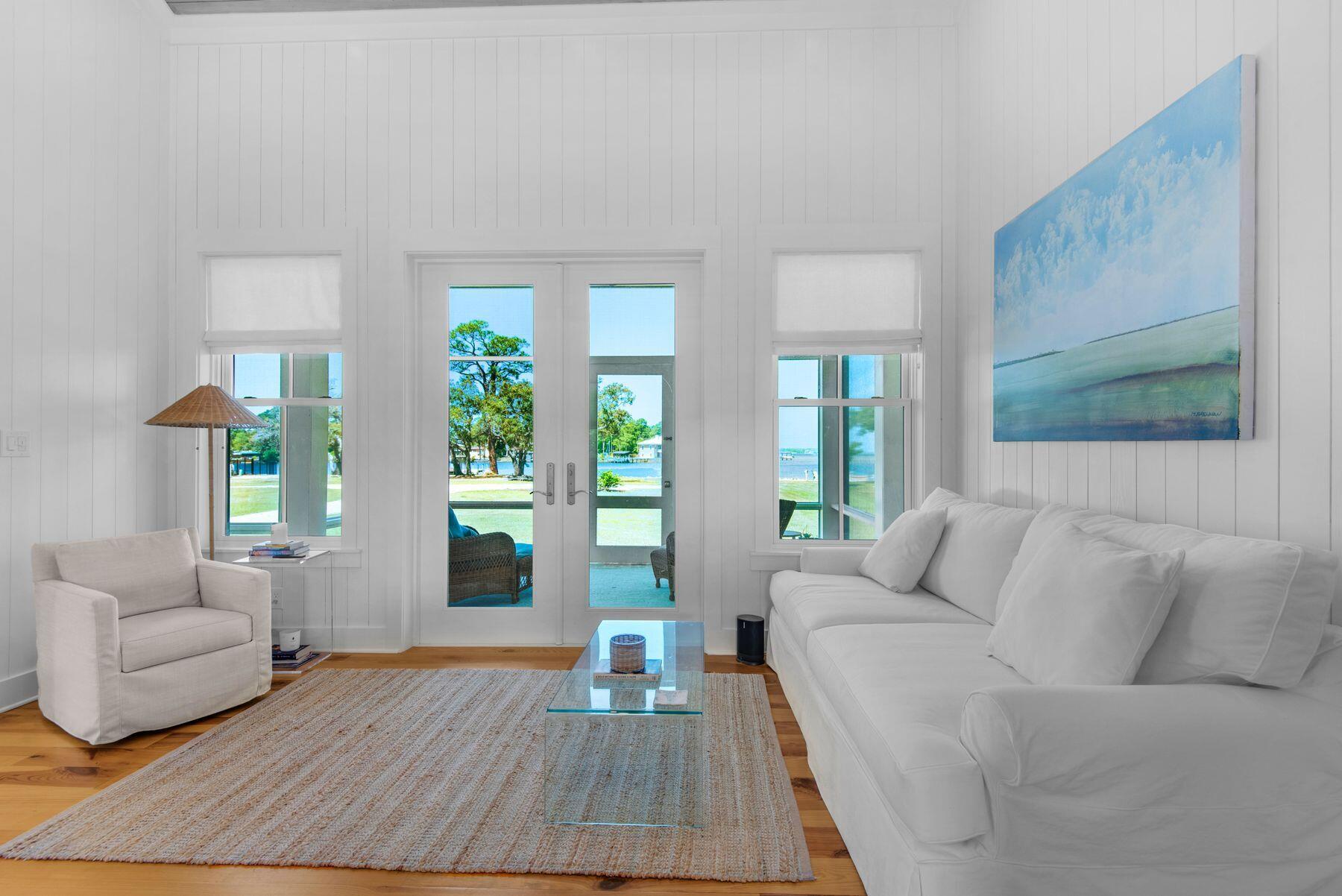 HEWETT BAYOU - Residential