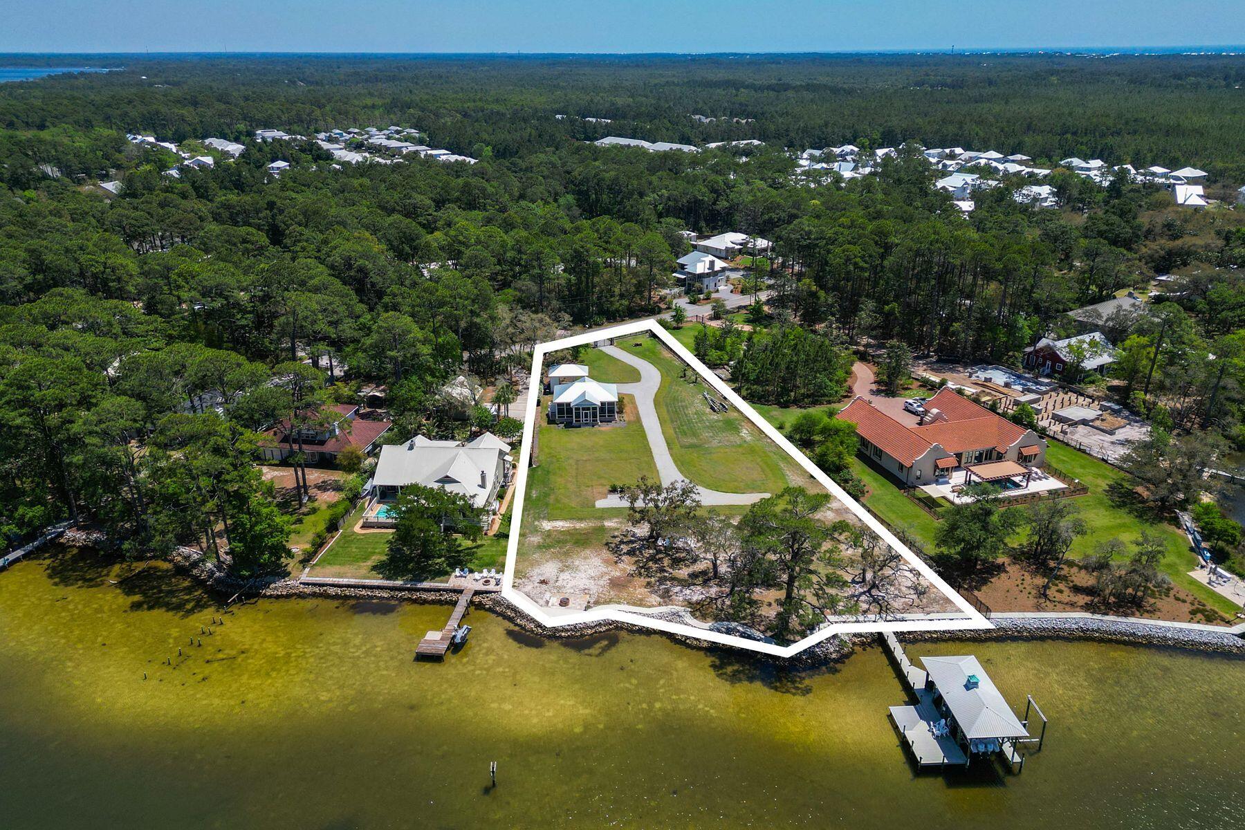 HEWETT BAYOU - Residential