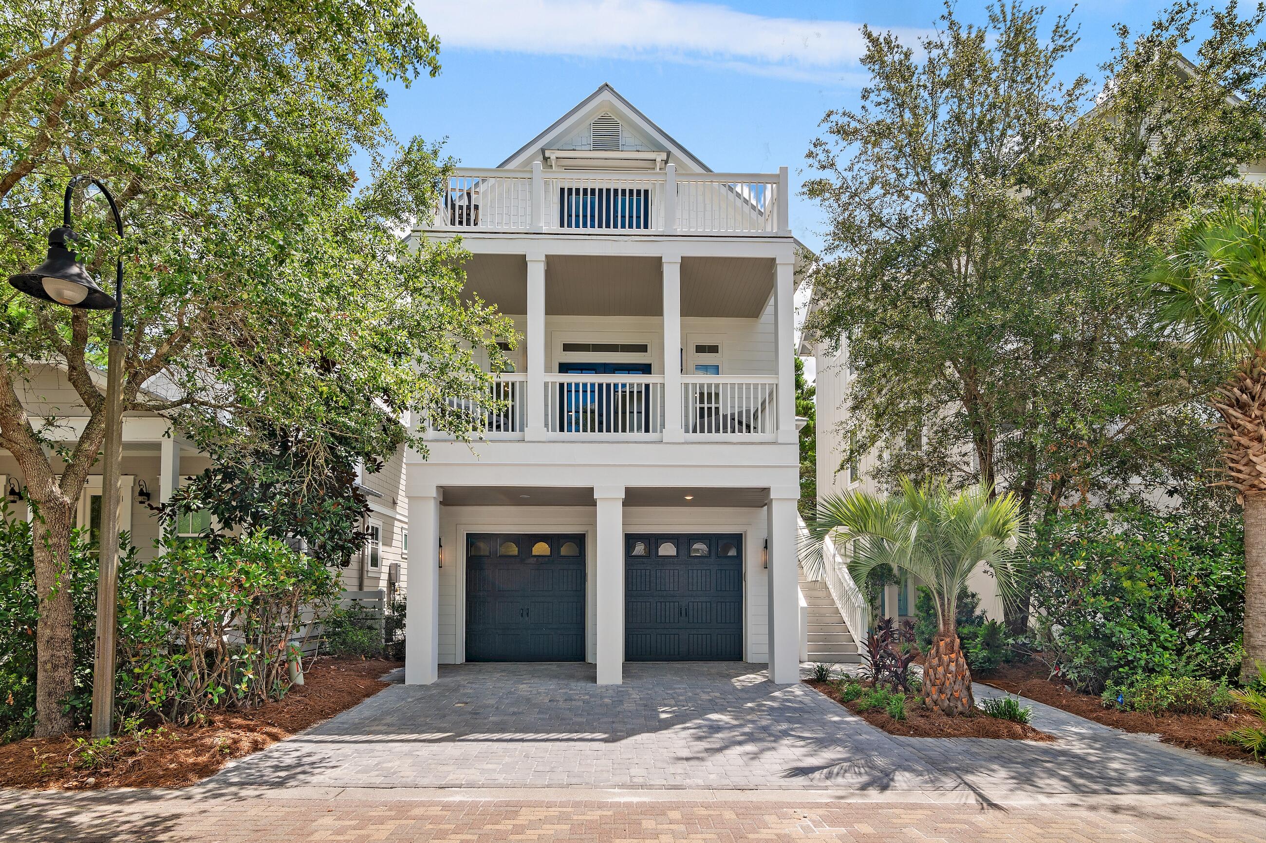 COTTAGES AT EASTERN LAKE - Residential