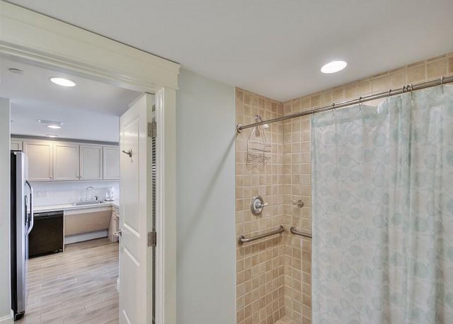 GRAND SANDESTIN - Residential Lease