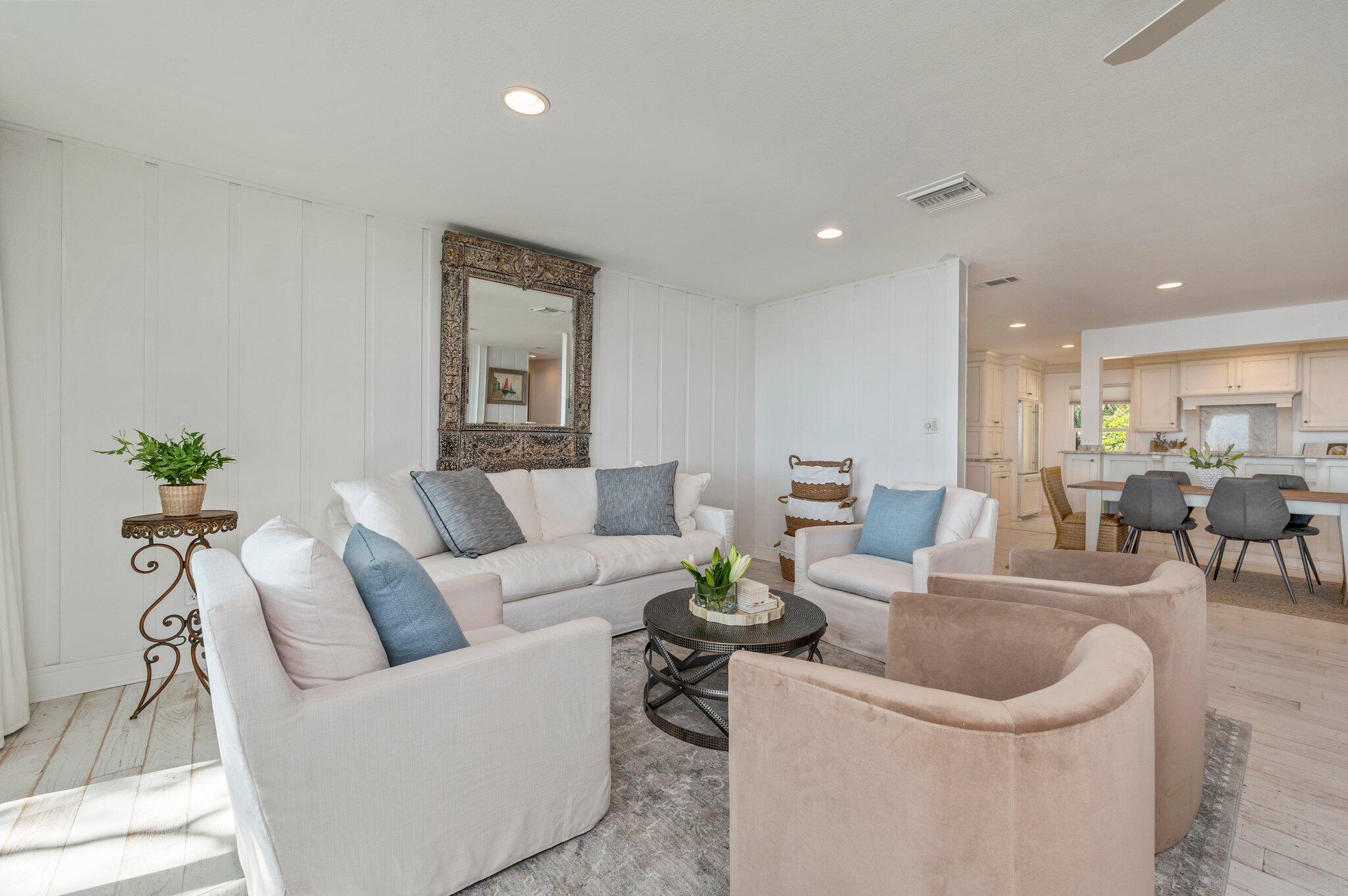 ELLIOTTS POINT - Residential