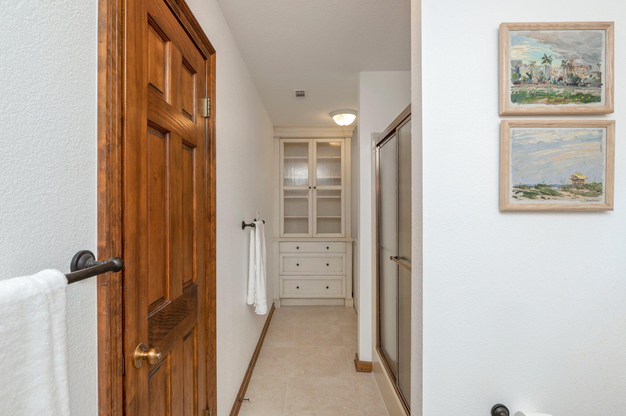 ELLIOTTS POINT - Residential