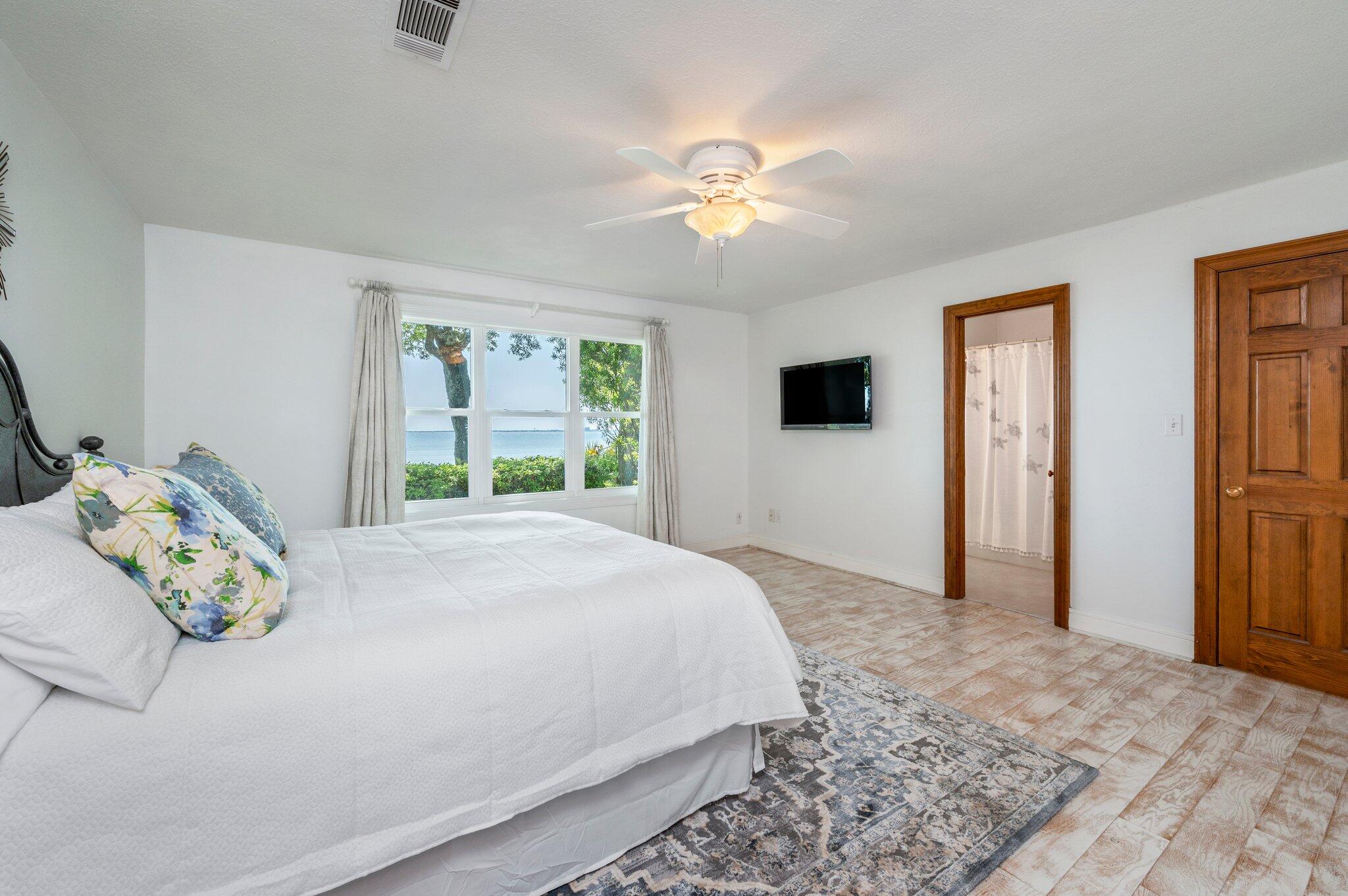 ELLIOTTS POINT - Residential