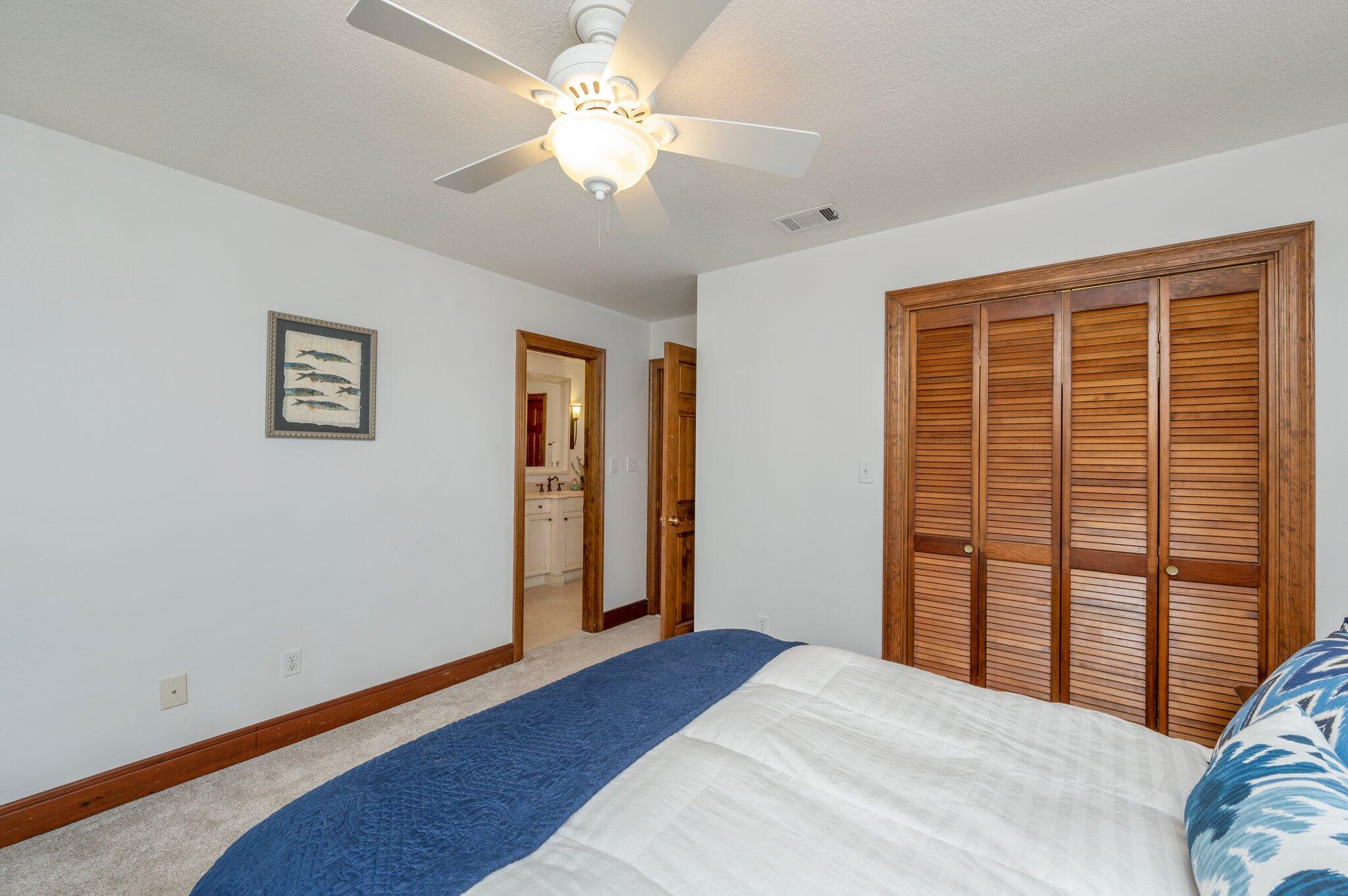 ELLIOTTS POINT - Residential
