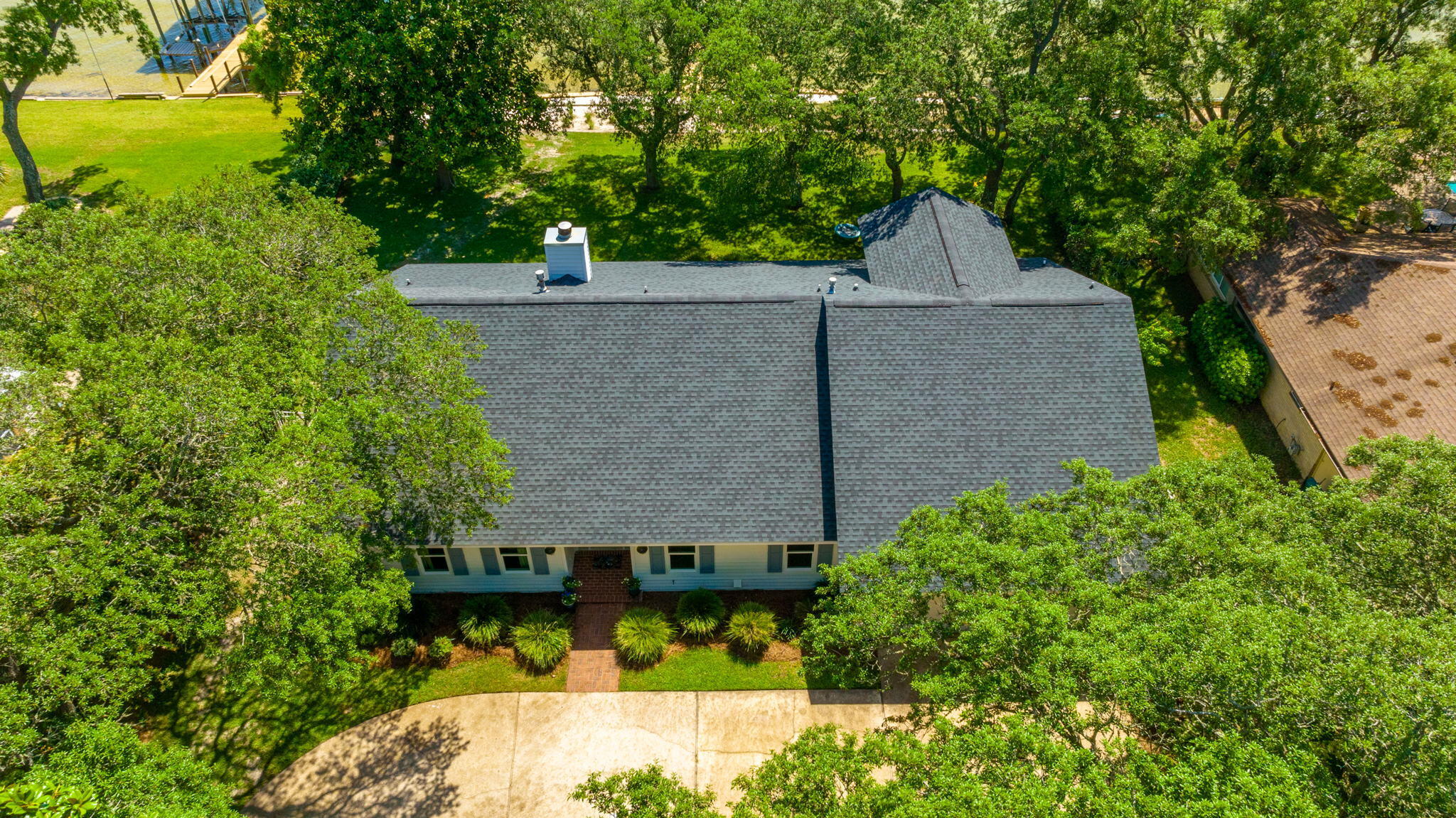 ELLIOTTS POINT - Residential