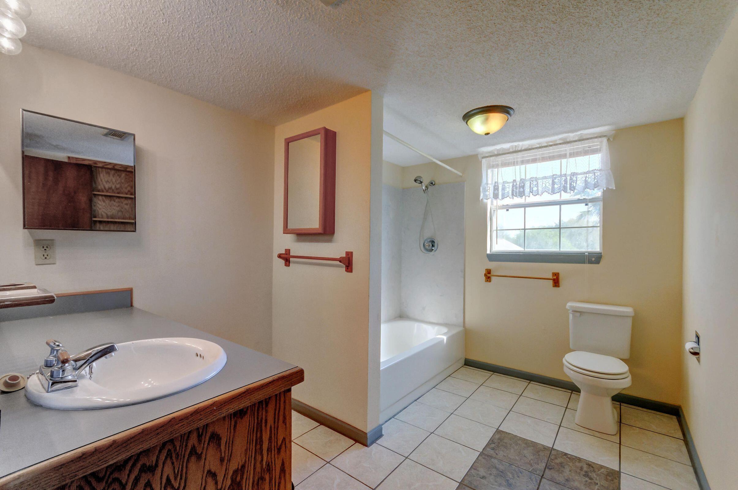 EASTWOOD 5TH ADDN - Residential