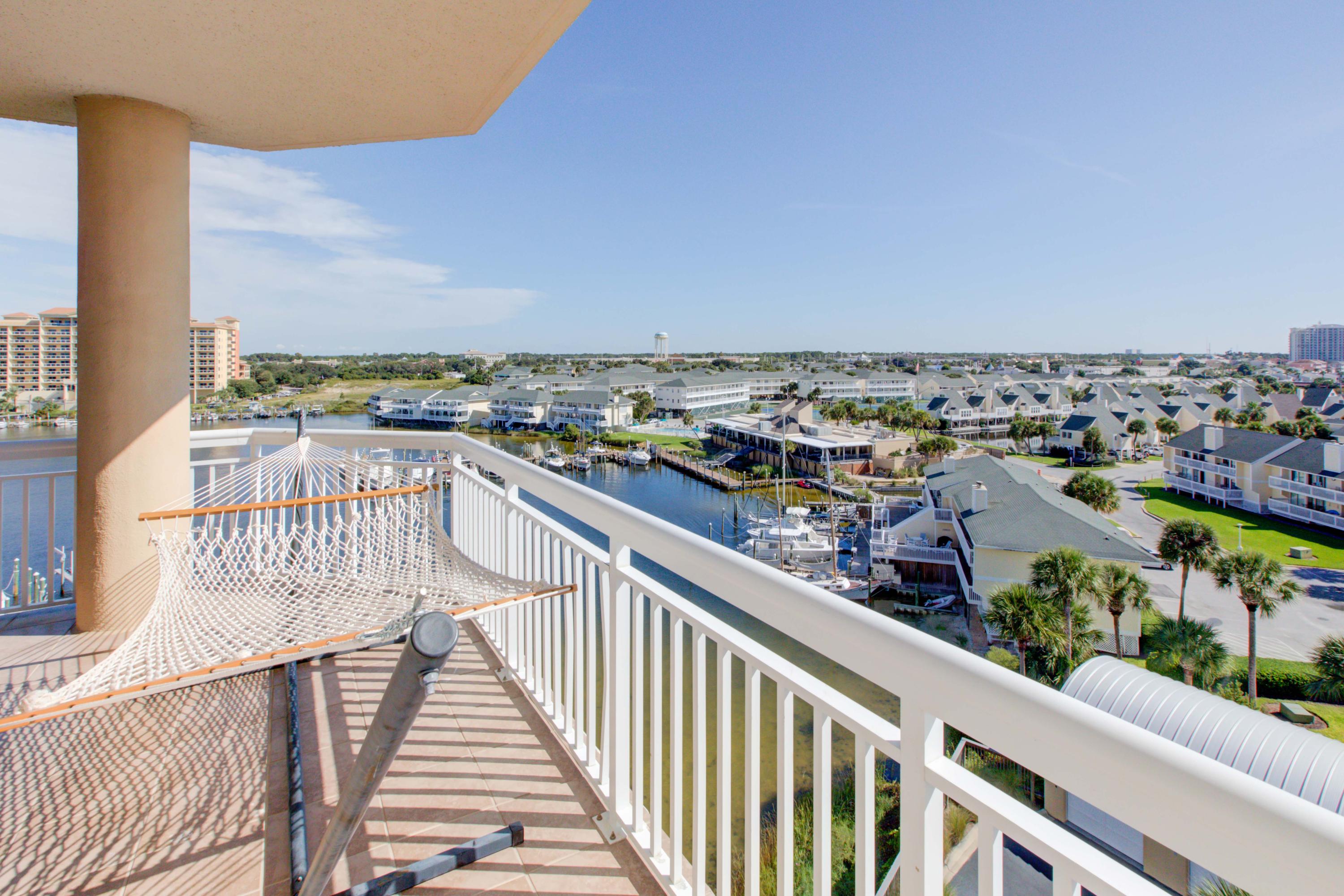 HARBOR LANDING - Residential