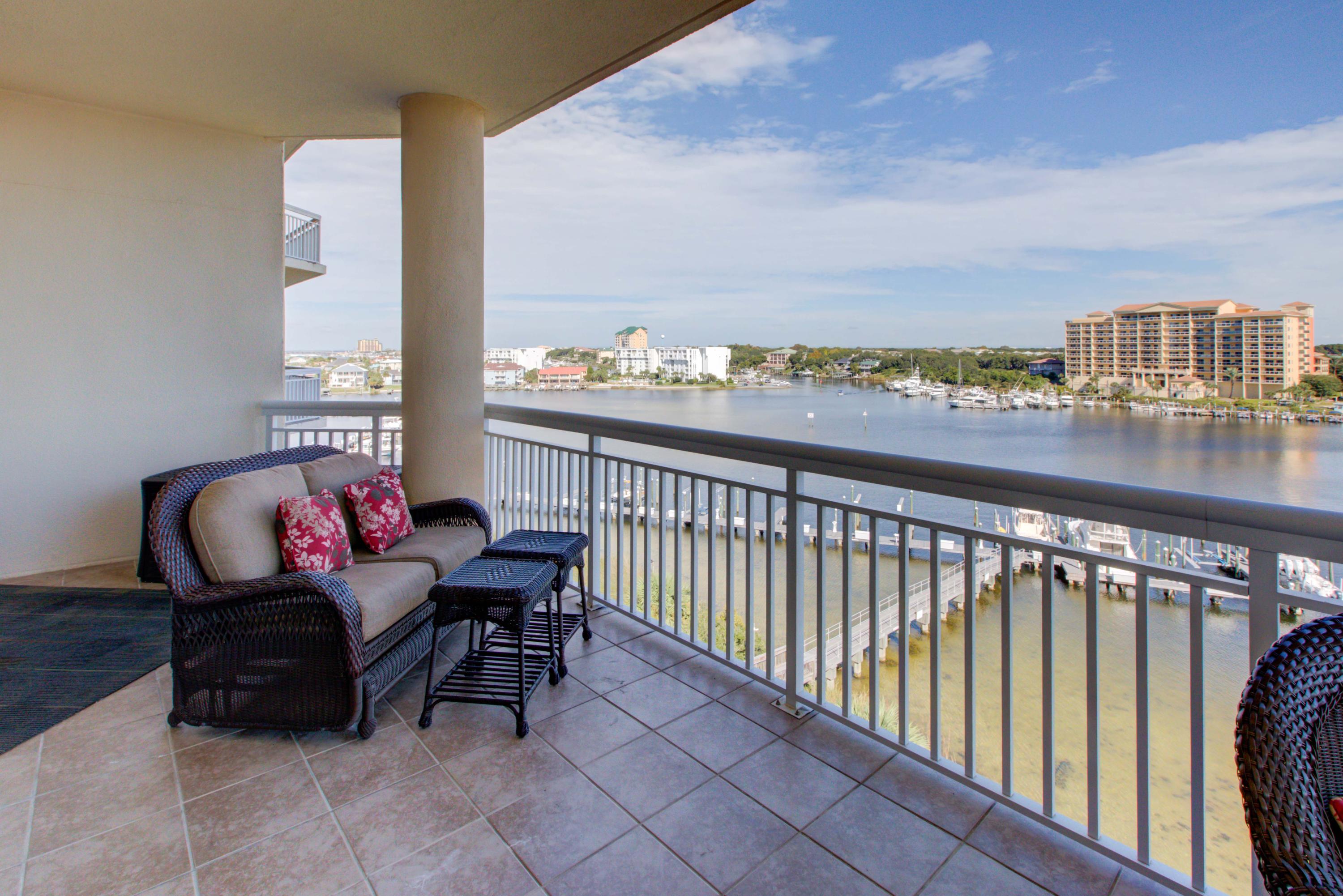 HARBOR LANDING - Residential