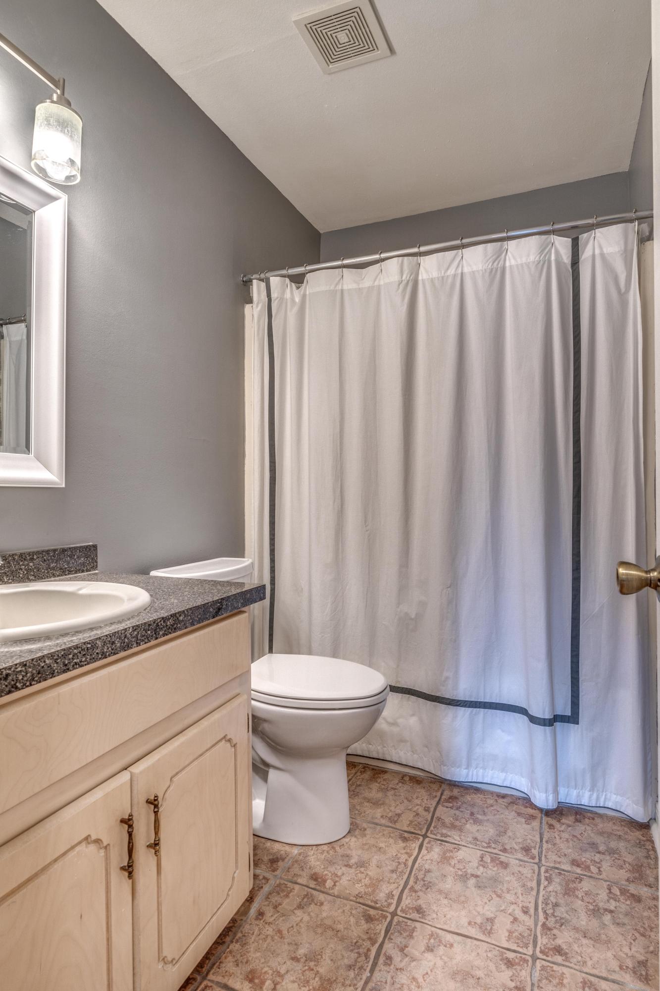 EMERALD GARDENS NORTH 1ST ADDN - Residential