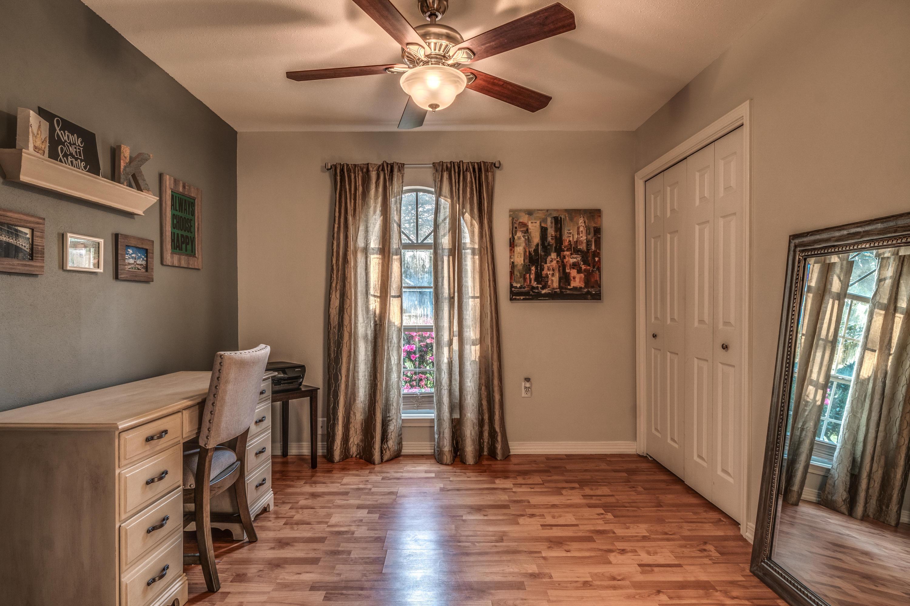 EMERALD GARDENS NORTH 1ST ADDN - Residential