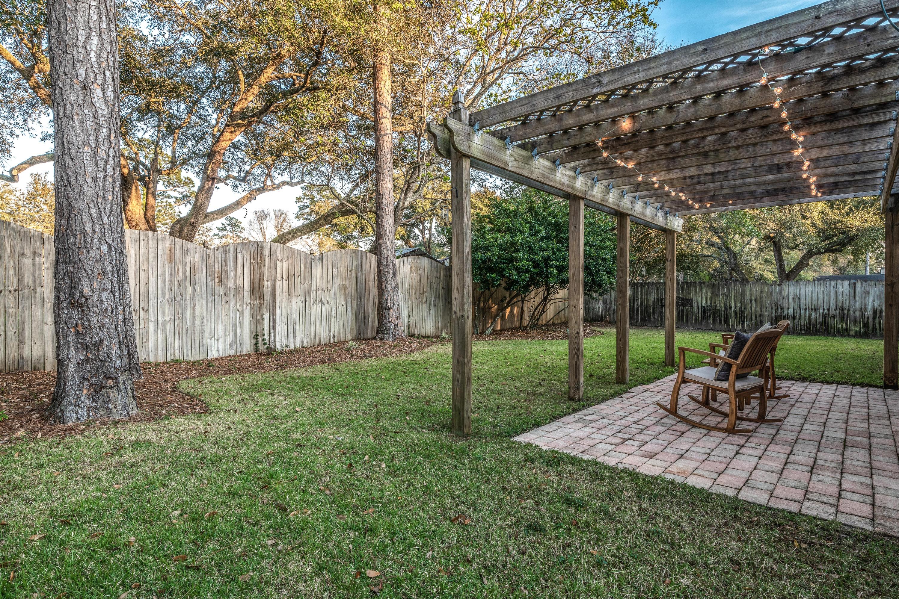 EMERALD GARDENS NORTH 1ST ADDN - Residential