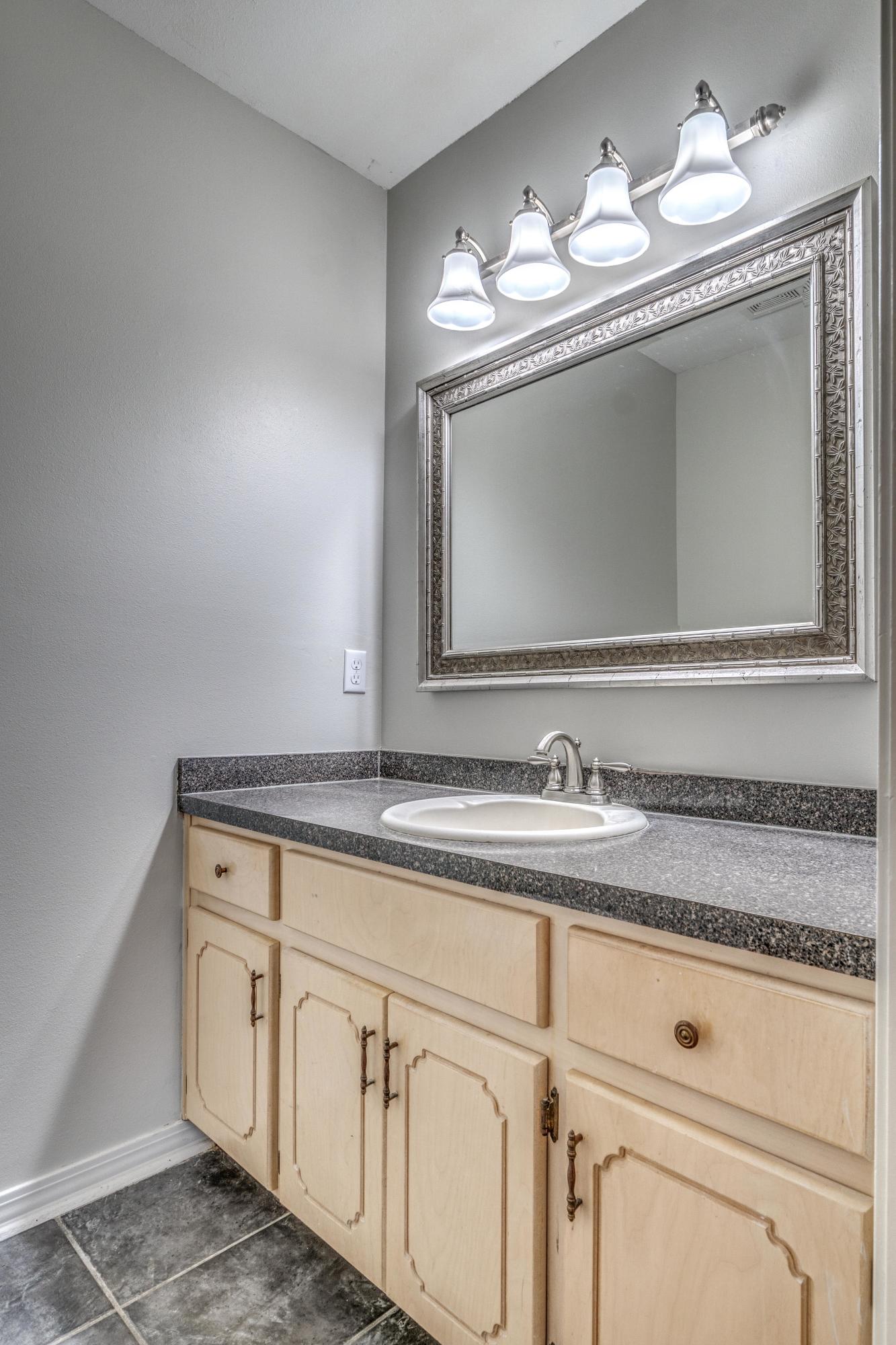 EMERALD GARDENS NORTH 1ST ADDN - Residential