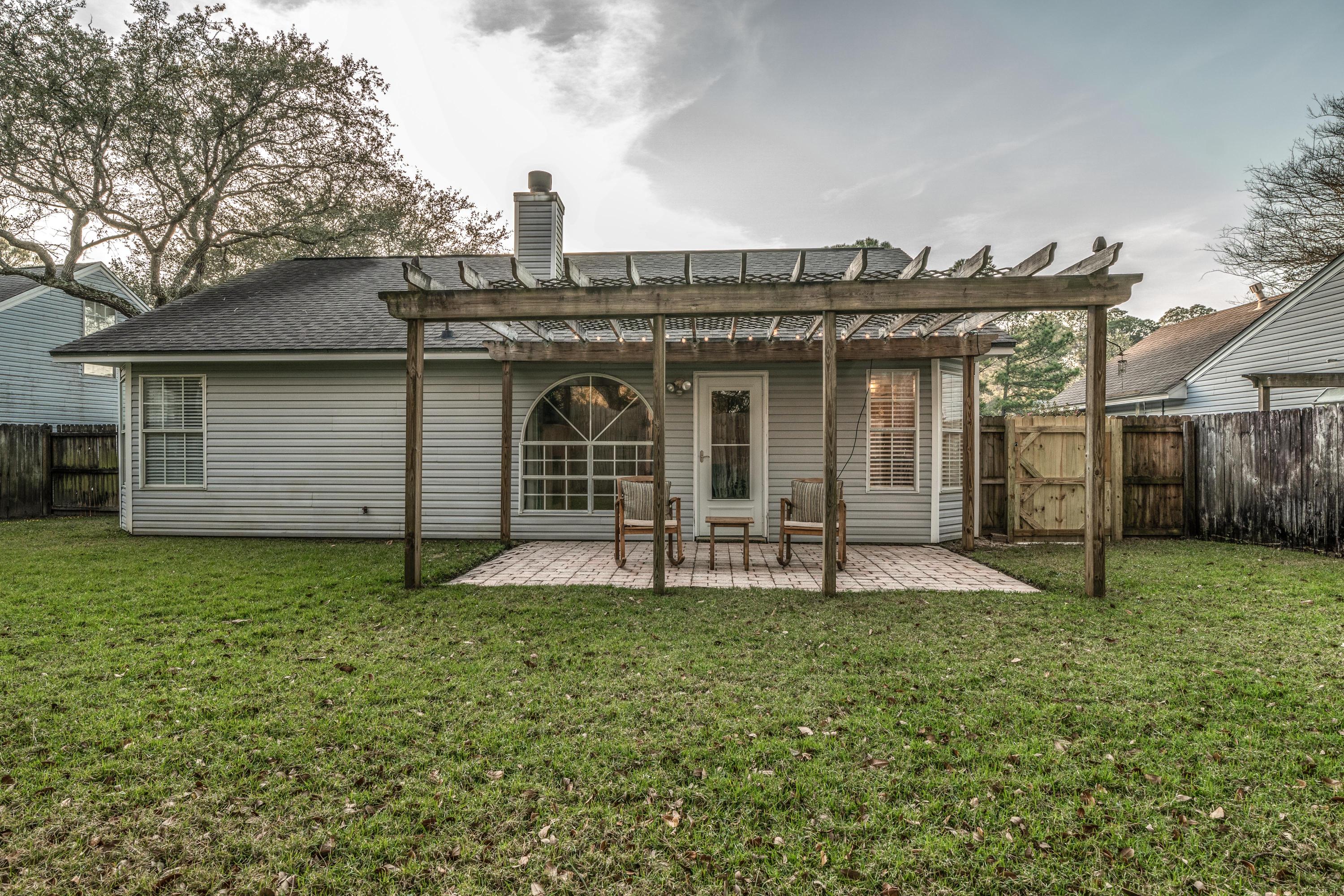 EMERALD GARDENS NORTH 1ST ADDN - Residential