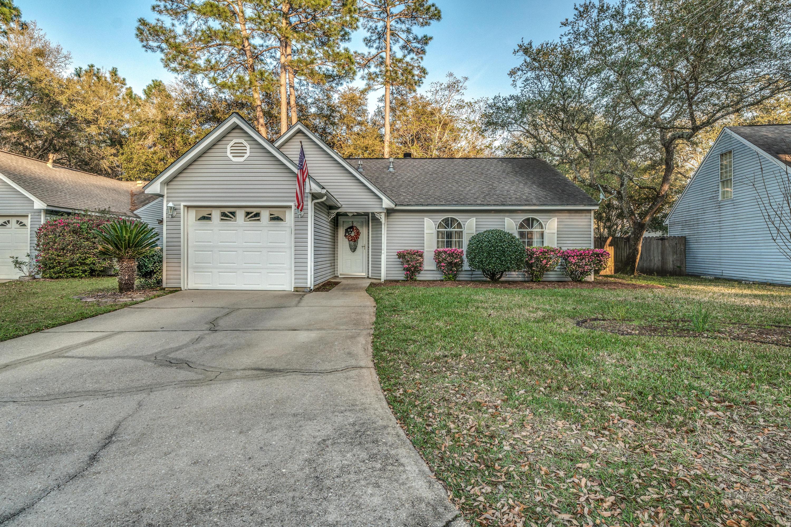 EMERALD GARDENS NORTH 1ST ADDN - Residential