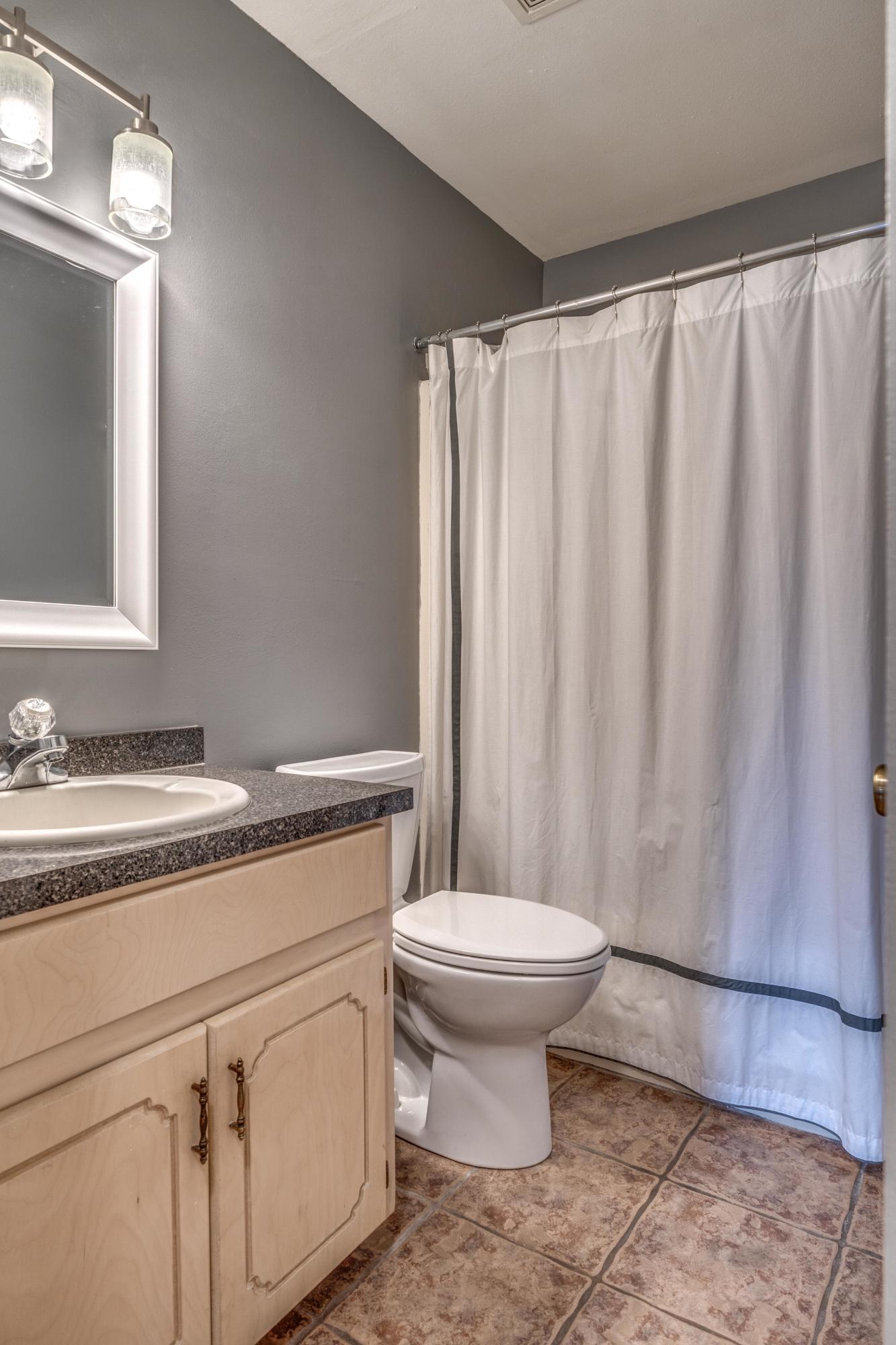 EMERALD GARDENS NORTH 1ST ADDN - Residential