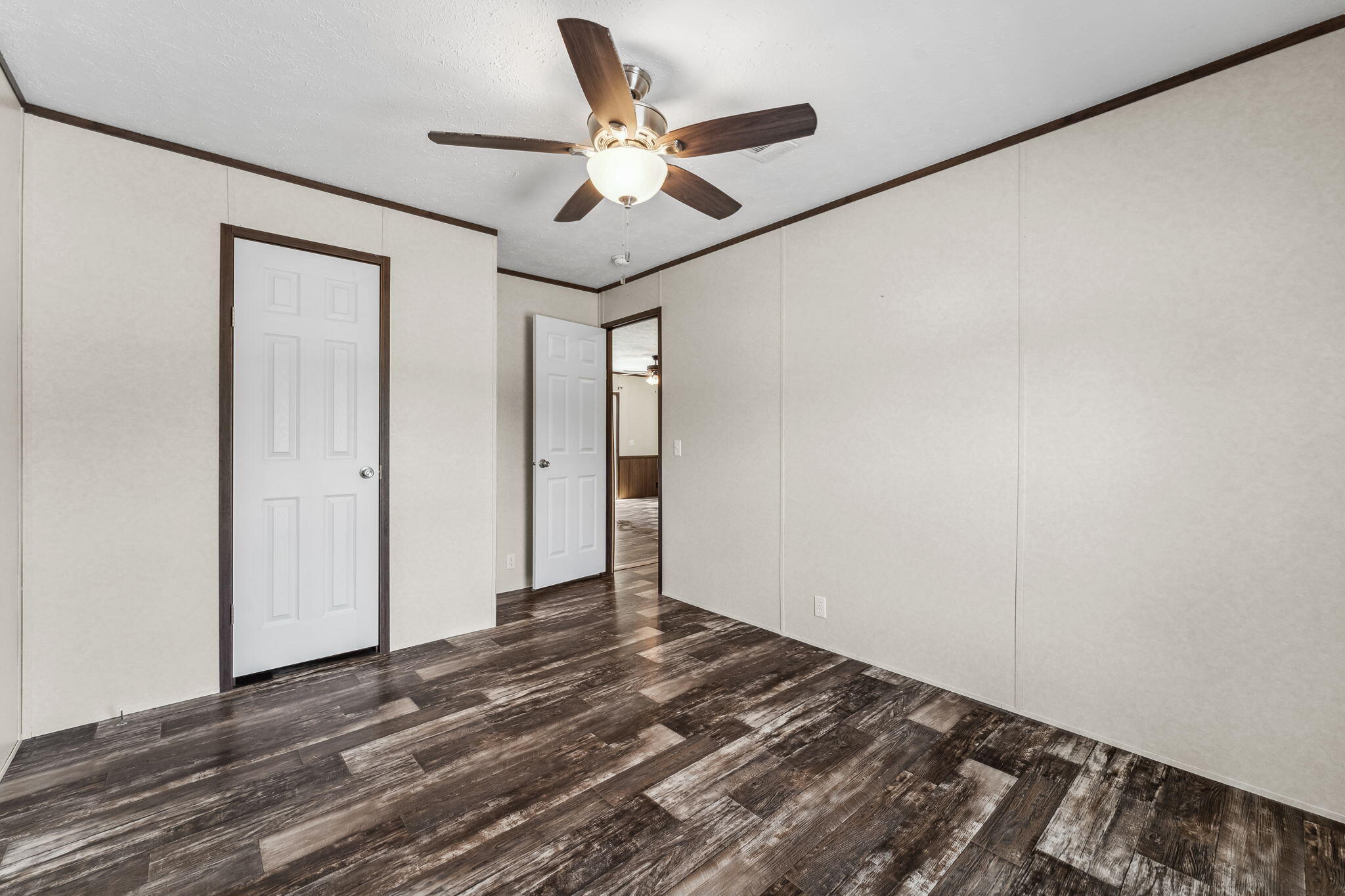 LOT 20 BLK I JUNIPER LAKE EST UNIT 6 OF OAKWOOD HILLS OR 3073-1980 OR 3158-537 - Residential