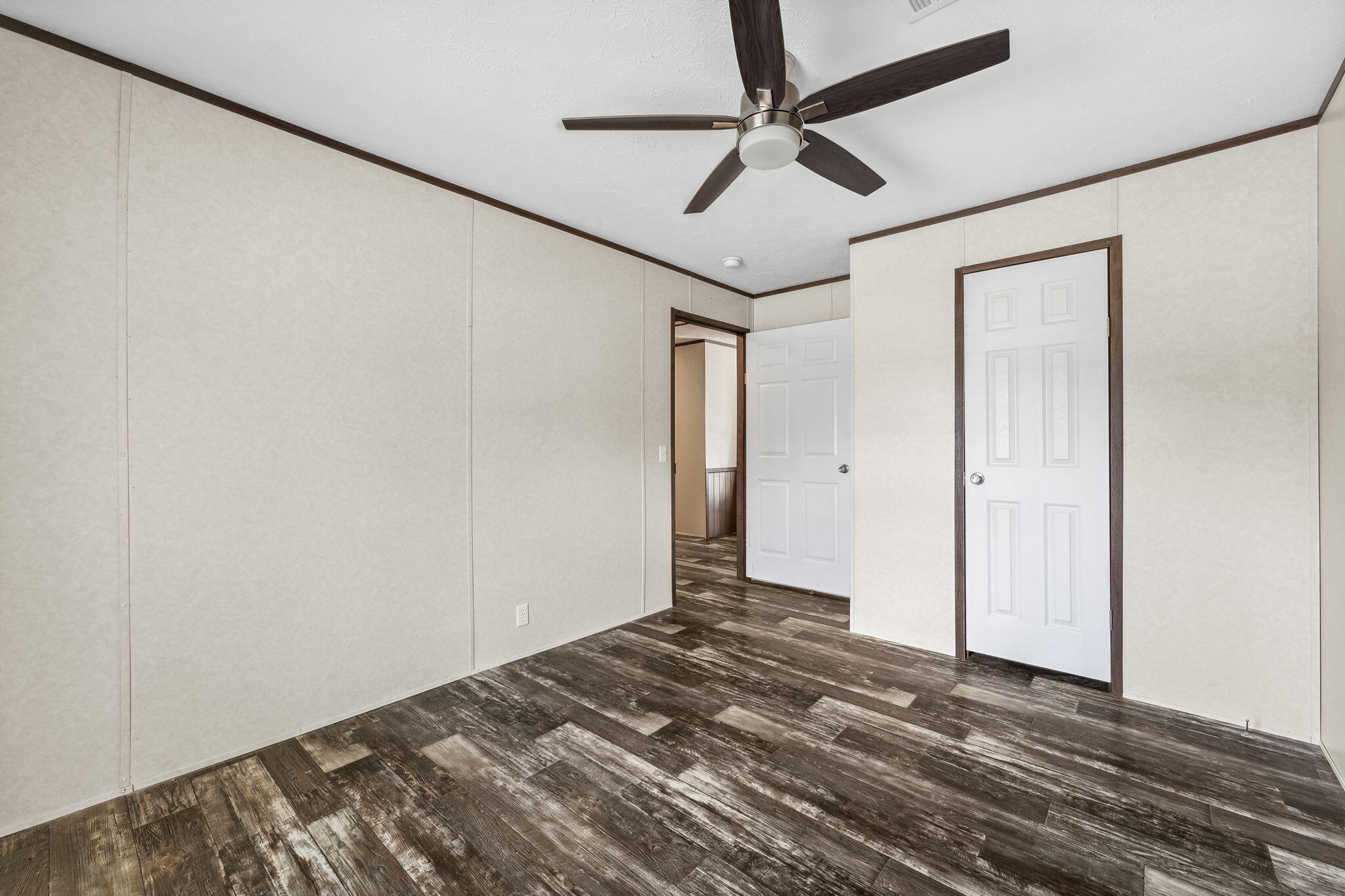 LOT 20 BLK I JUNIPER LAKE EST UNIT 6 OF OAKWOOD HILLS OR 3073-1980 OR 3158-537 - Residential