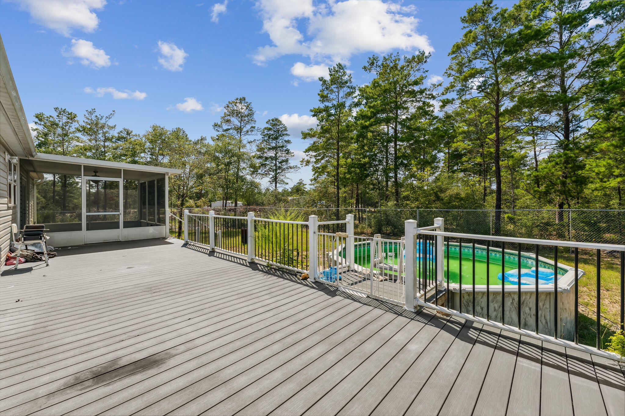LOT 20 BLK I JUNIPER LAKE EST UNIT 6 OF OAKWOOD HILLS OR 3073-1980 OR 3158-537 - Residential