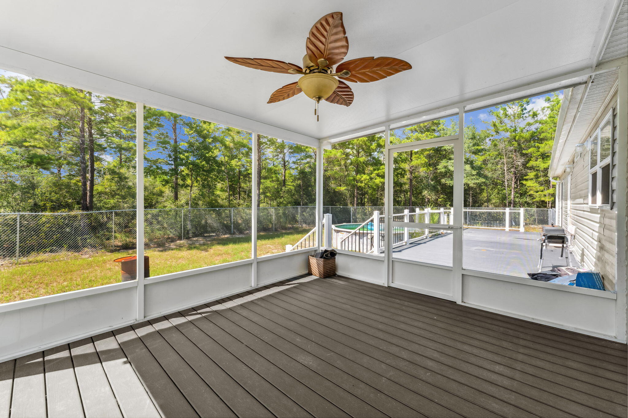 LOT 20 BLK I JUNIPER LAKE EST UNIT 6 OF OAKWOOD HILLS OR 3073-1980 OR 3158-537 - Residential