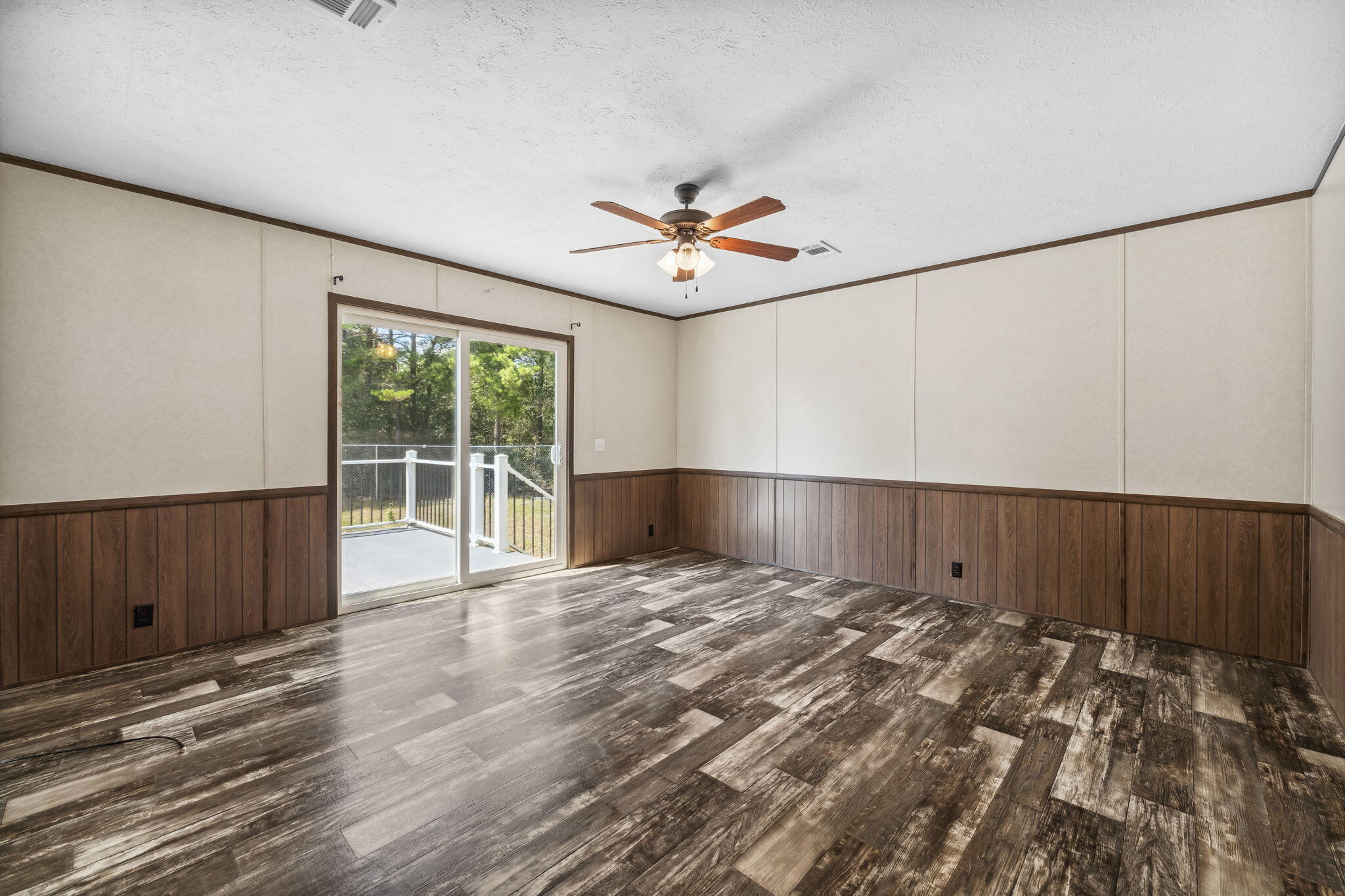 LOT 20 BLK I JUNIPER LAKE EST UNIT 6 OF OAKWOOD HILLS OR 3073-1980 OR 3158-537 - Residential