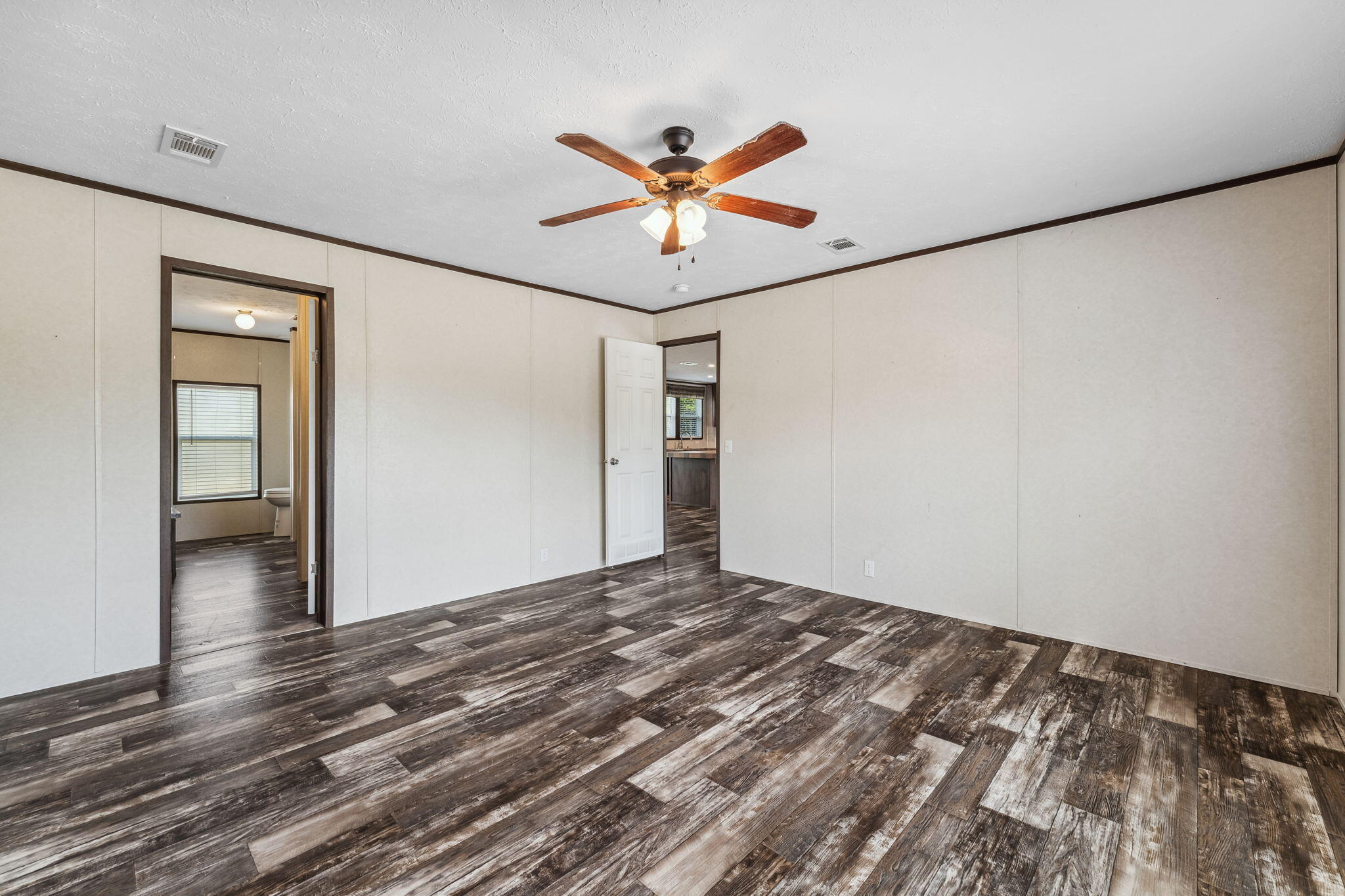 LOT 20 BLK I JUNIPER LAKE EST UNIT 6 OF OAKWOOD HILLS OR 3073-1980 OR 3158-537 - Residential