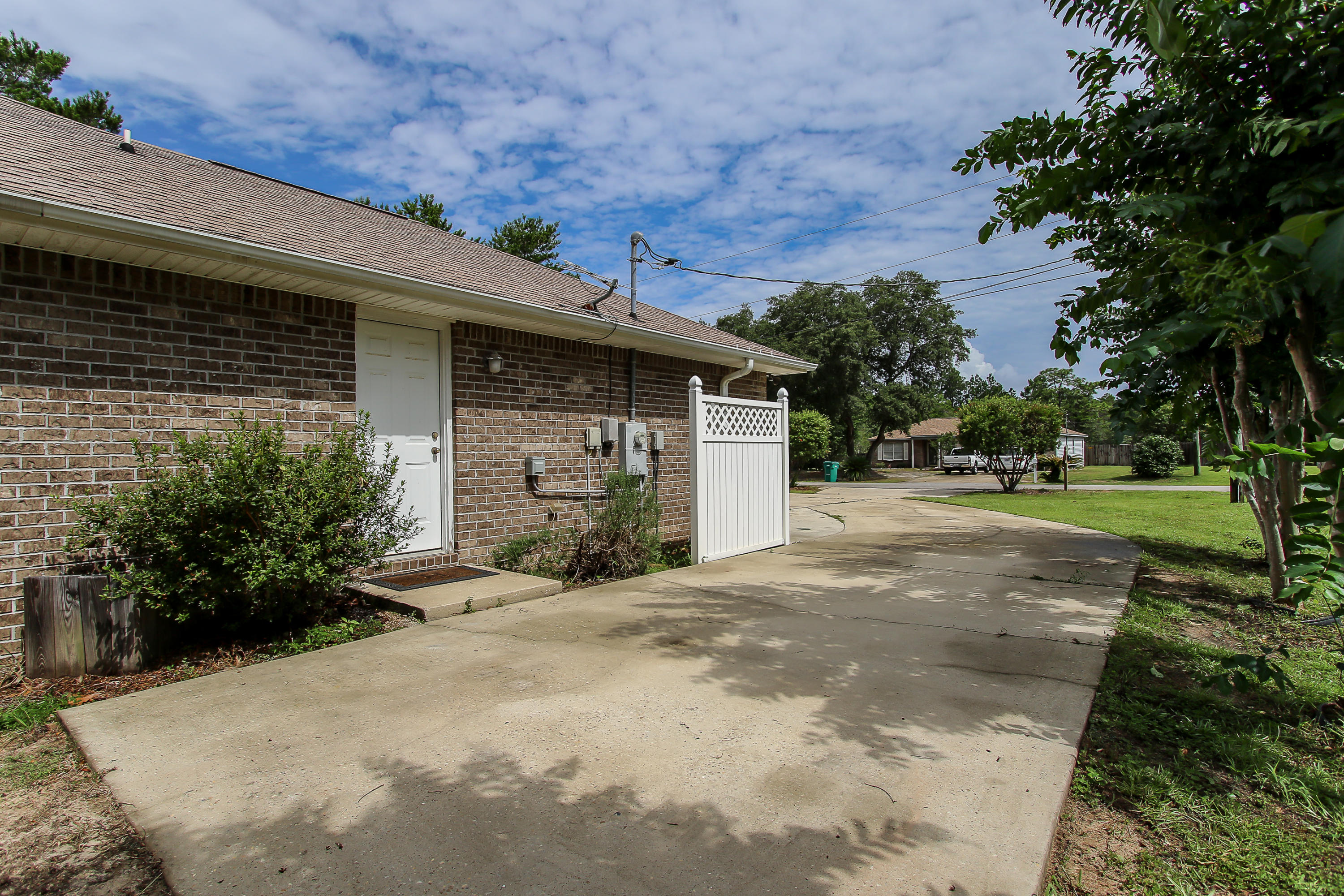 HOLLEY BY THE SEA - Residential