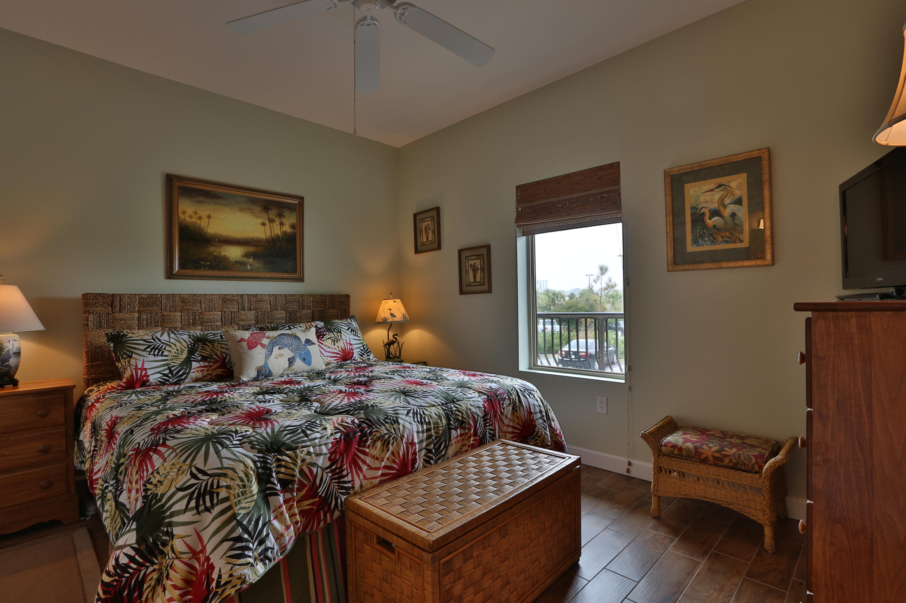 BEACH RESORT CONDOMINIUM - Residential