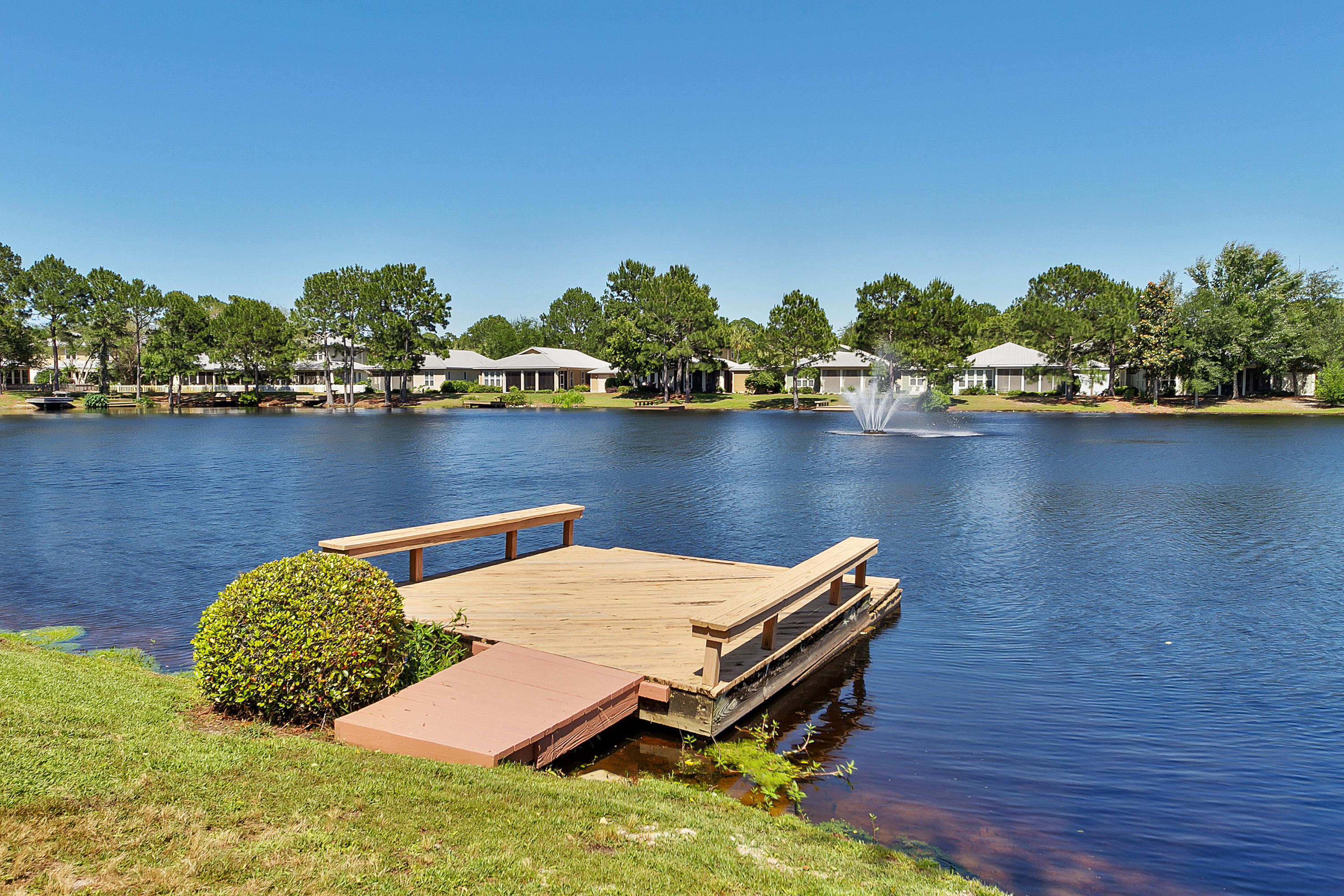 CRYSTAL LAKE AT SANDESTIN - Residential