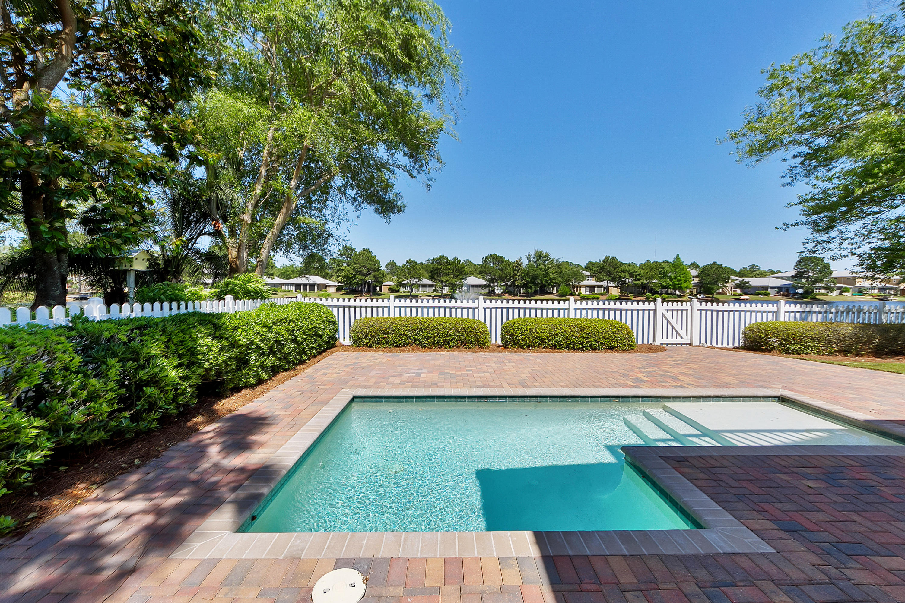 CRYSTAL LAKE AT SANDESTIN - Residential