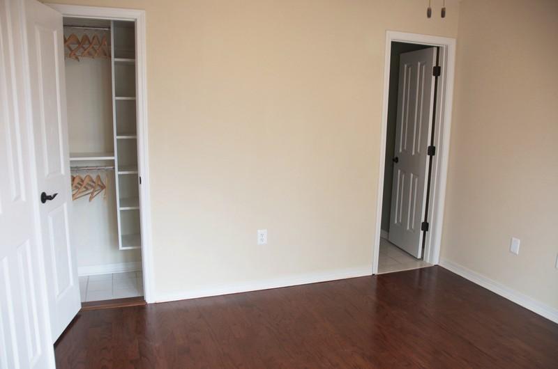 Santander 1st - Residential