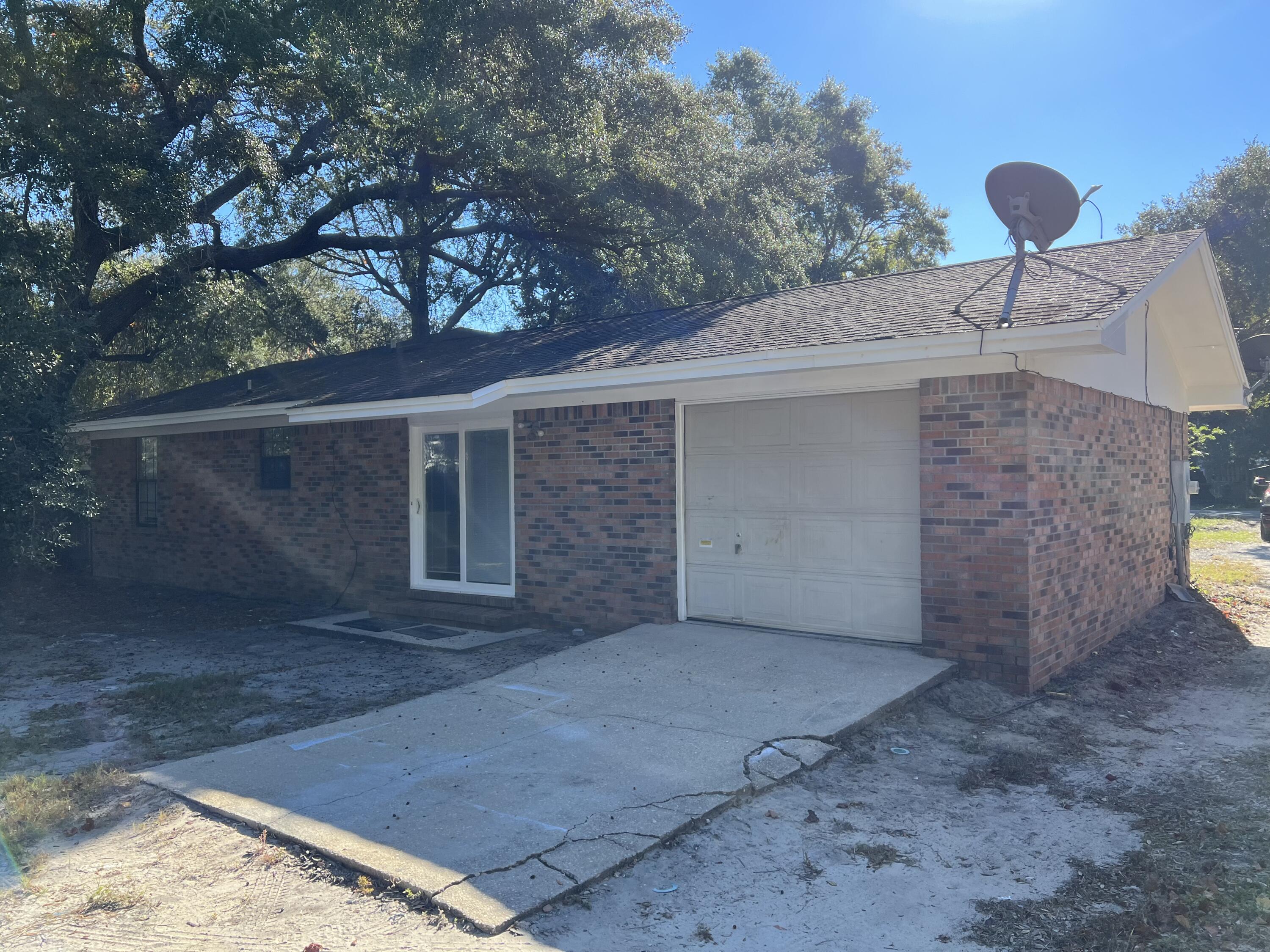 CHOCTAW 3RD ADDN - Residential Lease