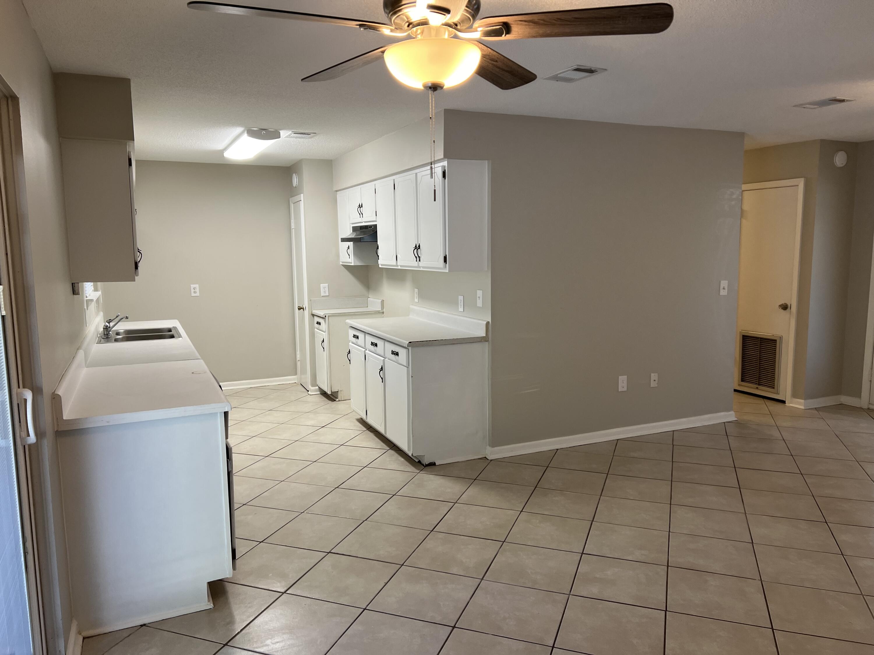 CHOCTAW 3RD ADDN - Residential Lease