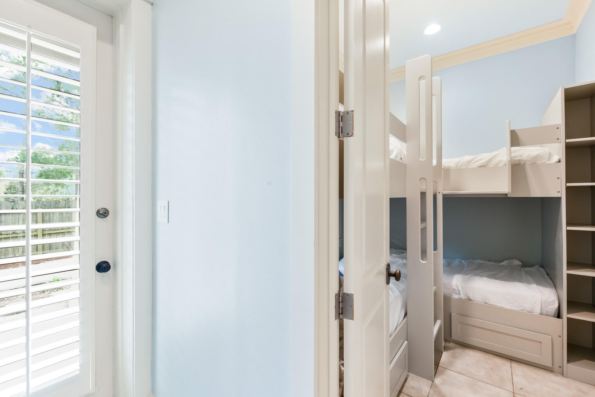 PINECREST - Residential