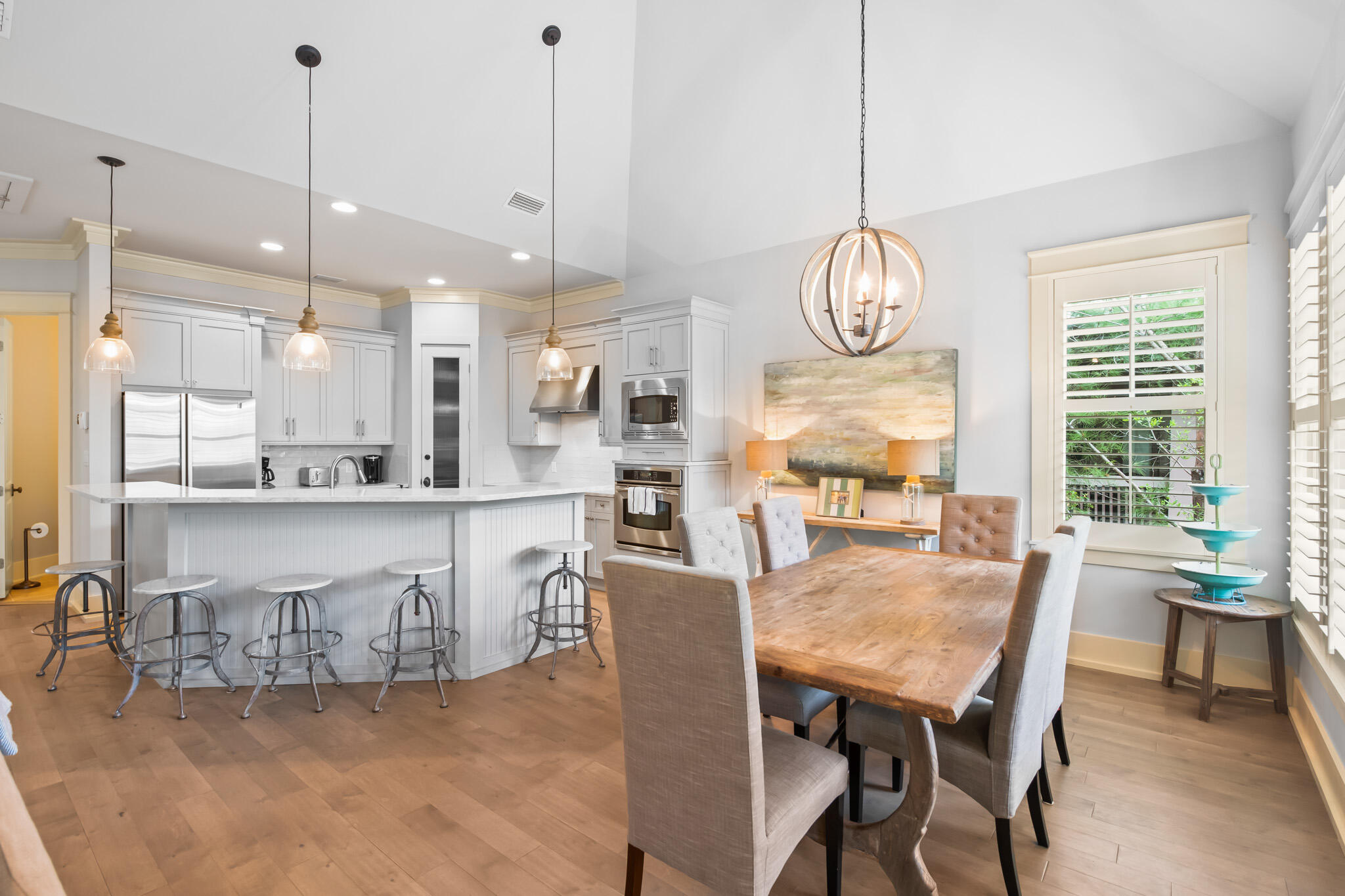 PINECREST - Residential