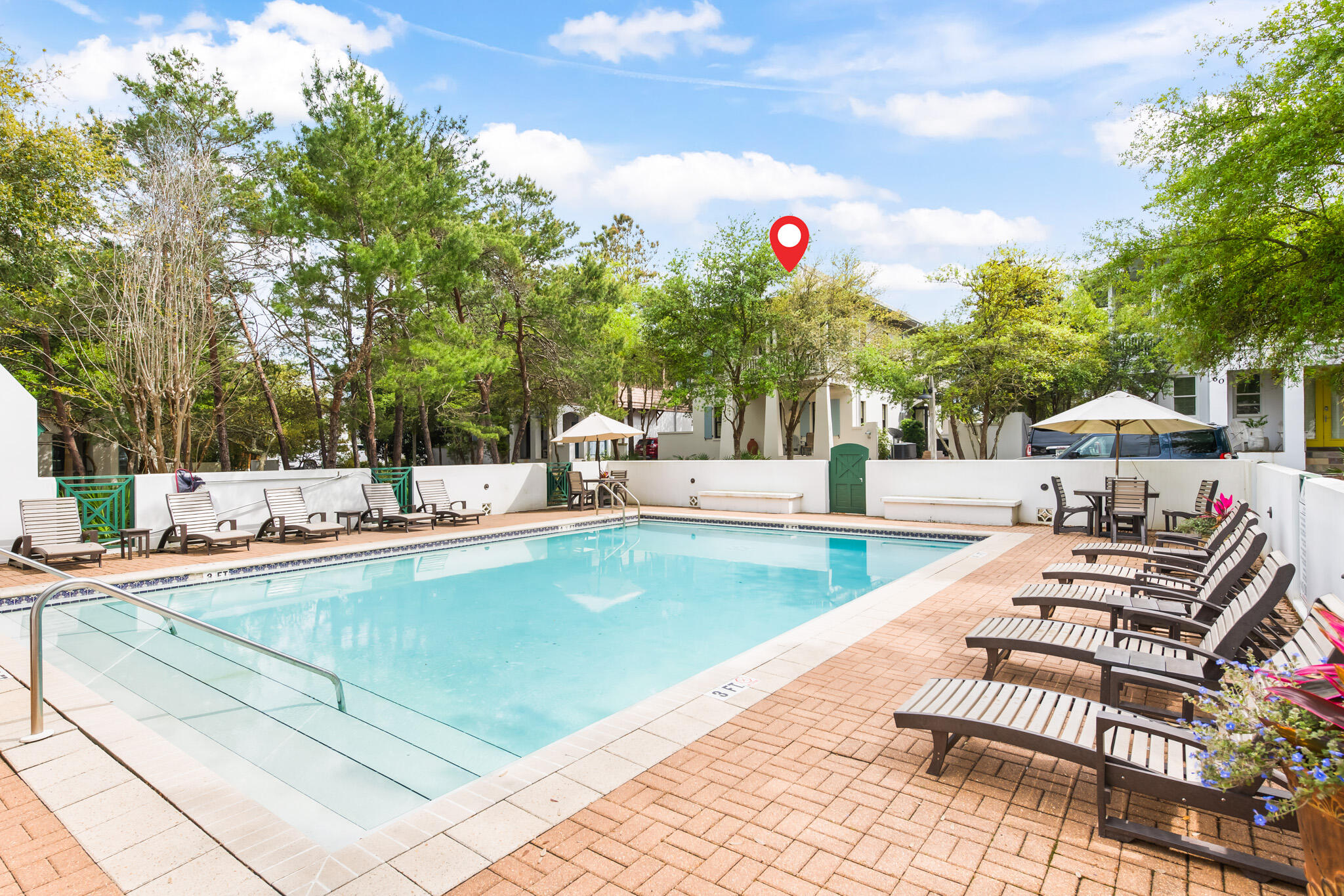 PINECREST - Residential
